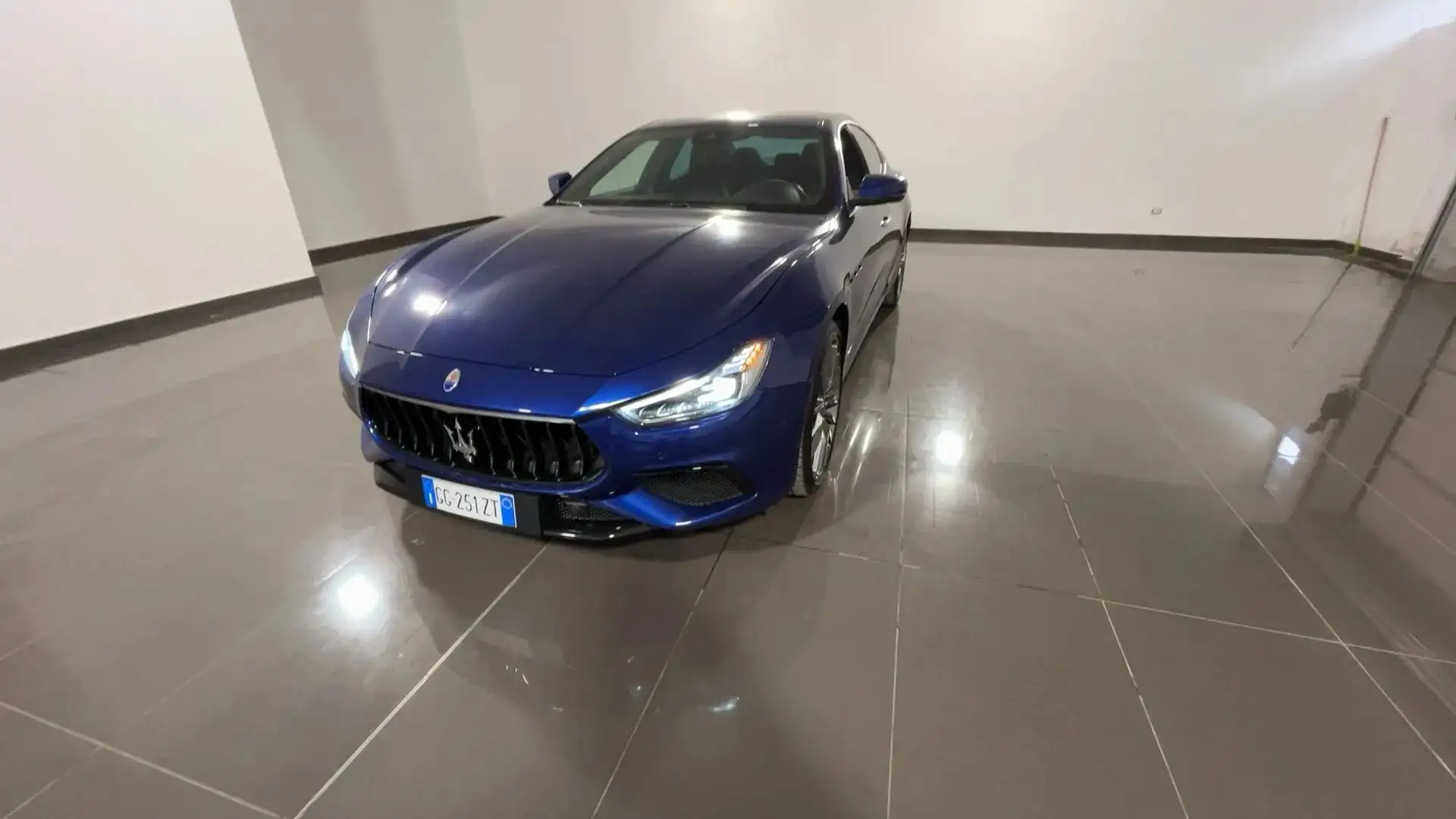 Maserati Ghibli Ghibli 2.0 mhev Gransport 330cv auto Blau - 1