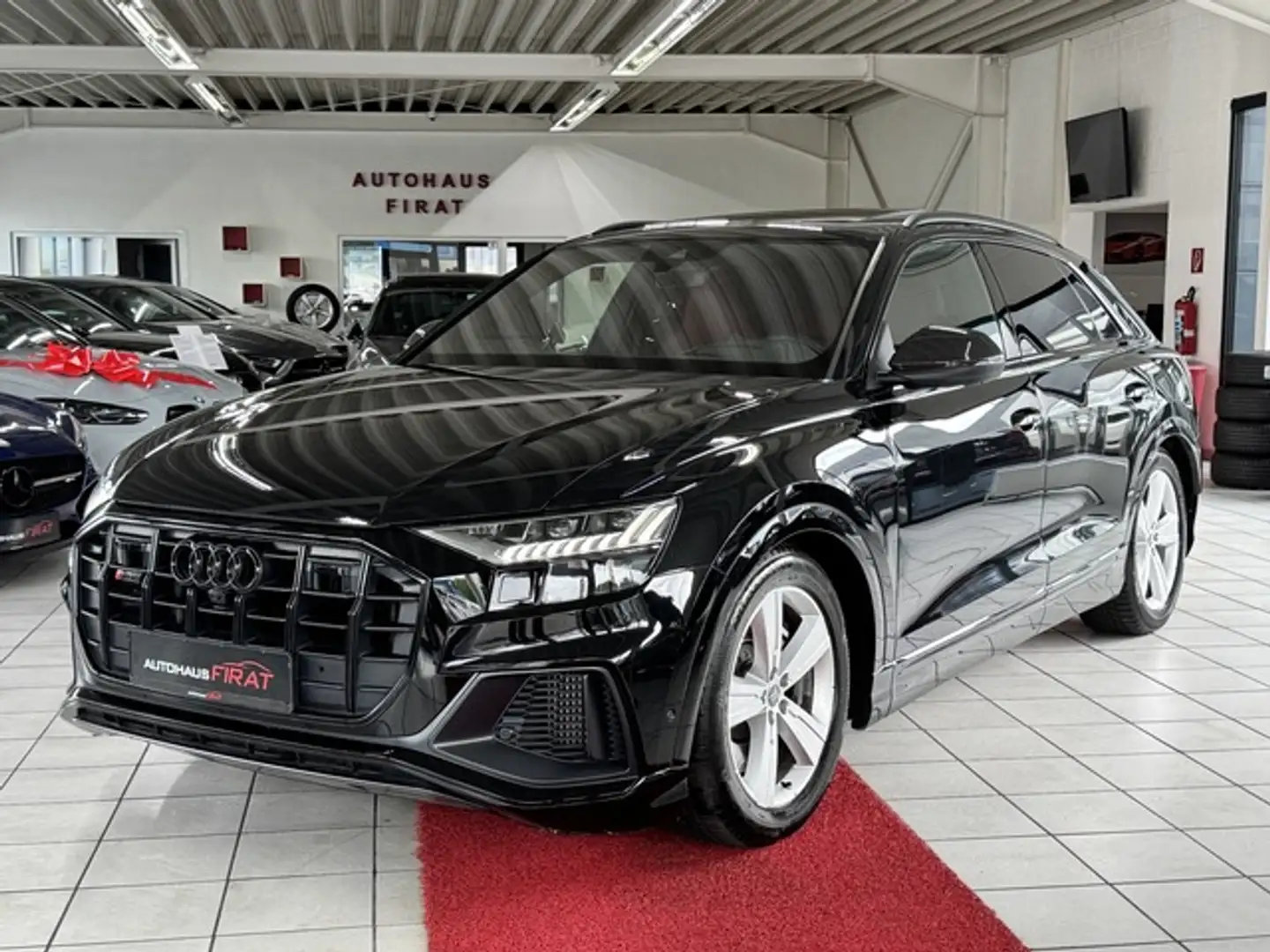 Audi SQ8 4.0 TFSI quattro PanoramaSD+360° Kamera+ACC°I Ha Schwarz - 2