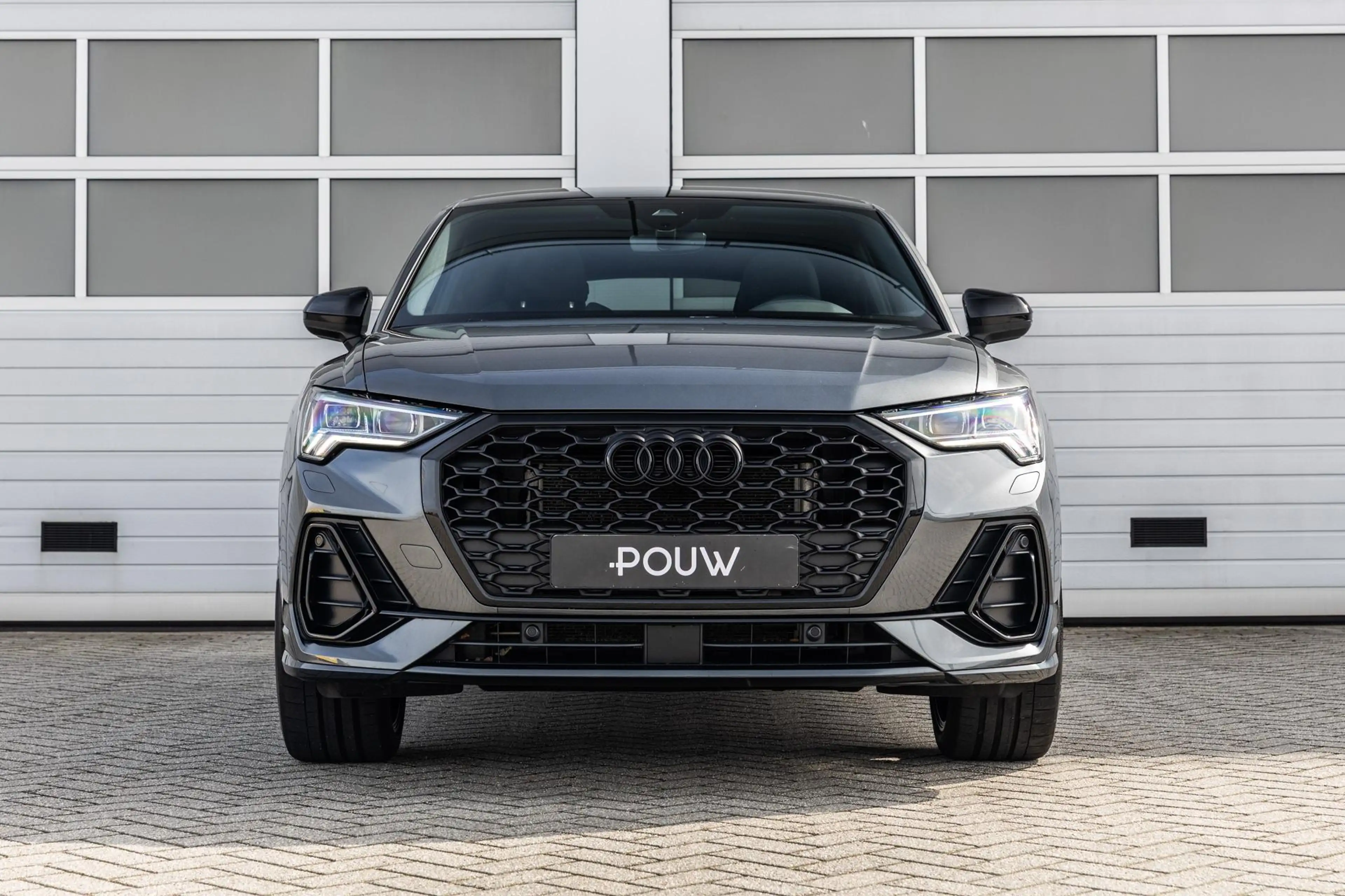 Audi Q3 Sportback 45 TFSIe 245pk PHEV S edition | Panorama — photo 9