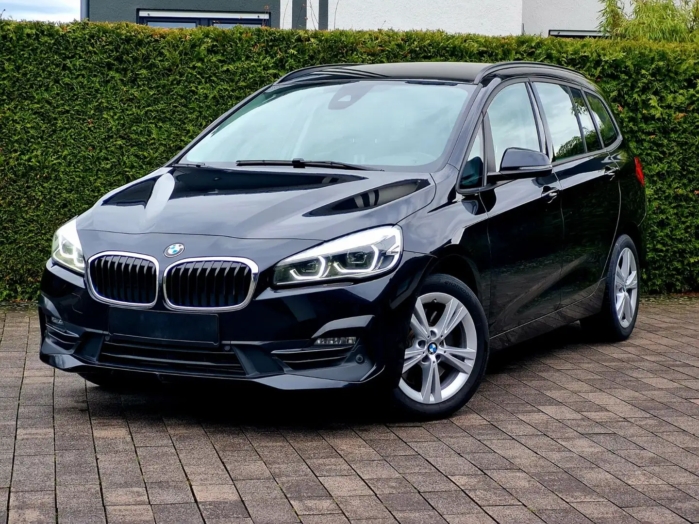 BMW 218 Sport Line (Automatik, 7-Sitze) Schwarz - 1