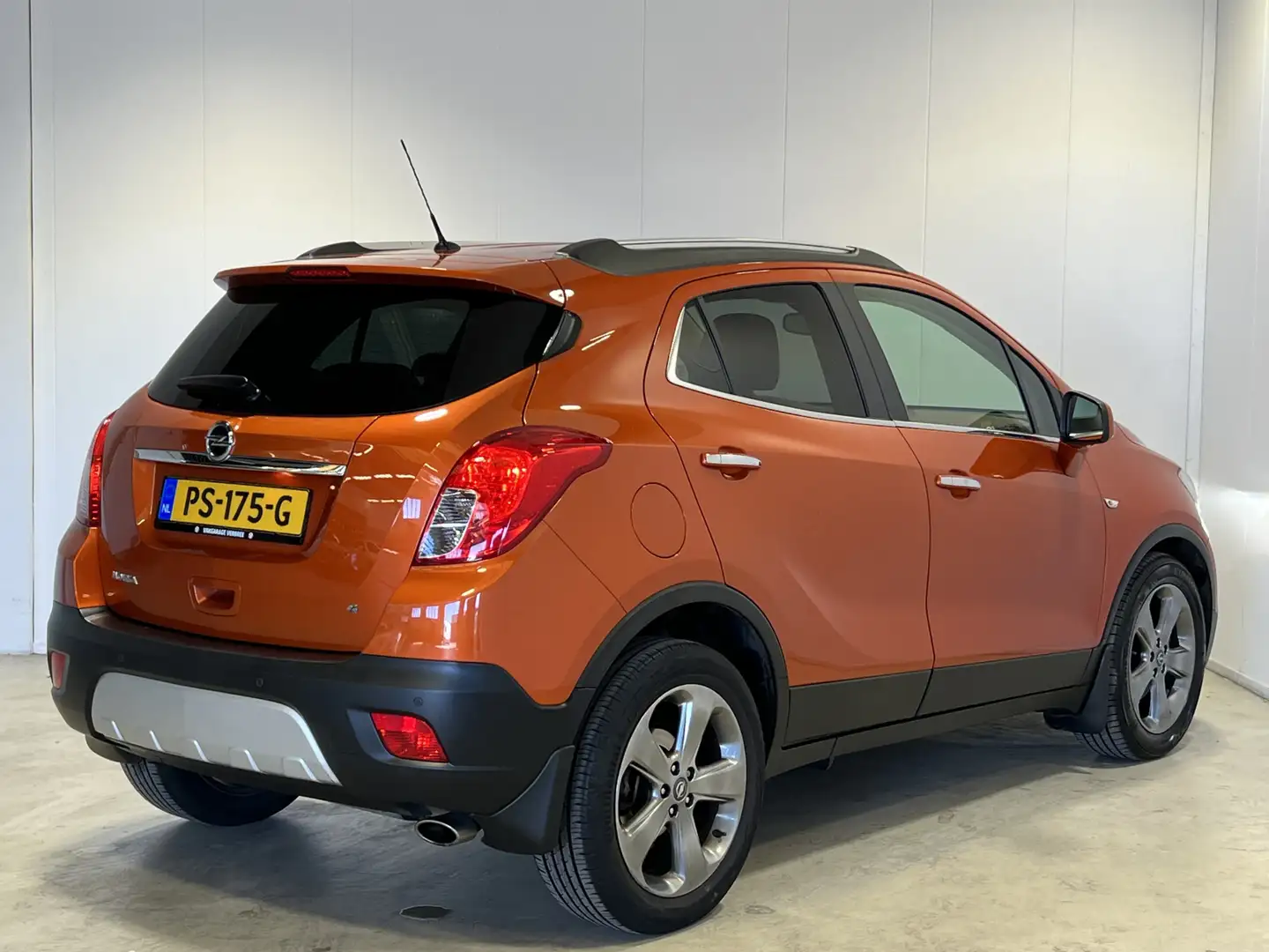 Opel Mokka 1.8 Cosmo | LM Velgen 18" | Parkeersensoren Voor e Orange - 2