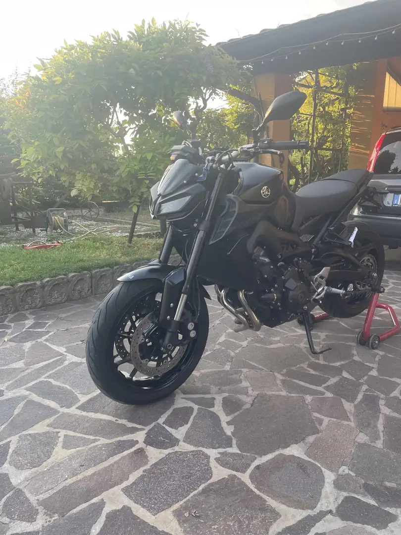 Yamaha MT-09 - 2