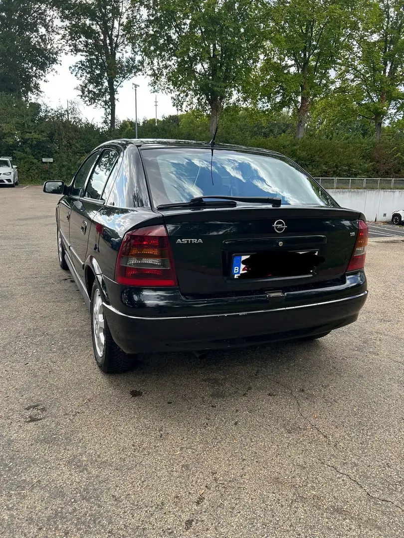 Opel Astra 1.6 Njoy - 2