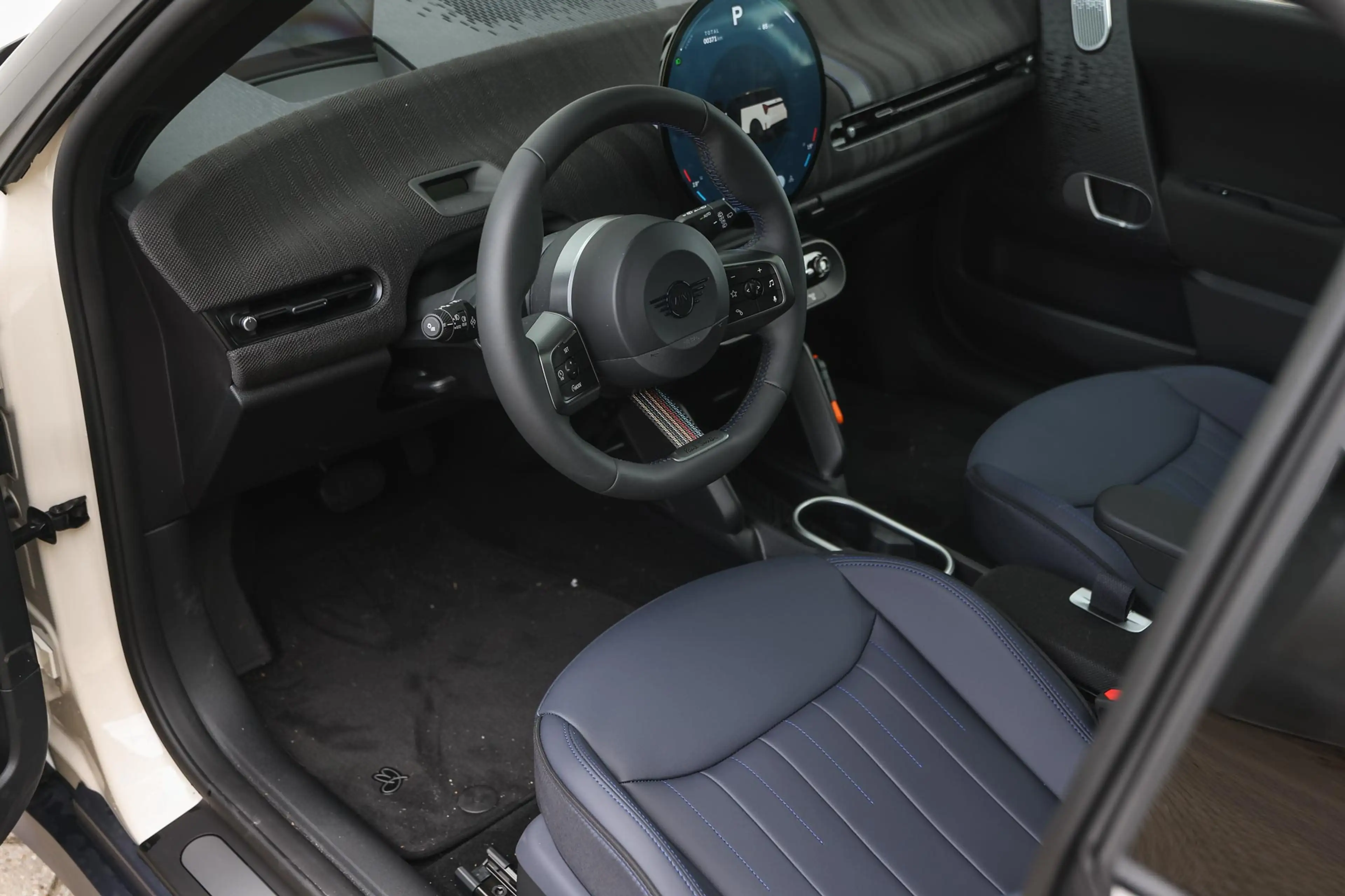 MINI Cooper E Hatchback / Panoramadak / JCW Sportstoelen / Comfo — photo 3