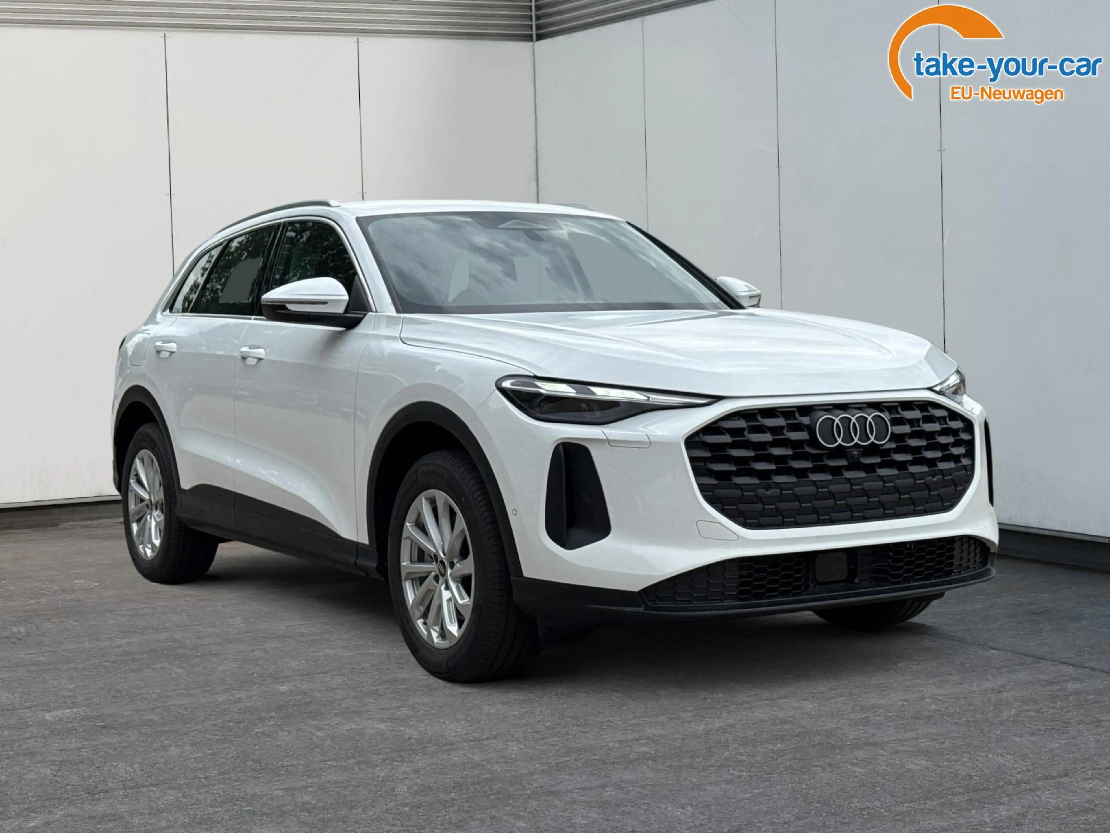 Audi Q5 QUATTRO+NAVI+KAMERA+AHK+SHZ+PDC+ACC TDI Quattro... — photo 32