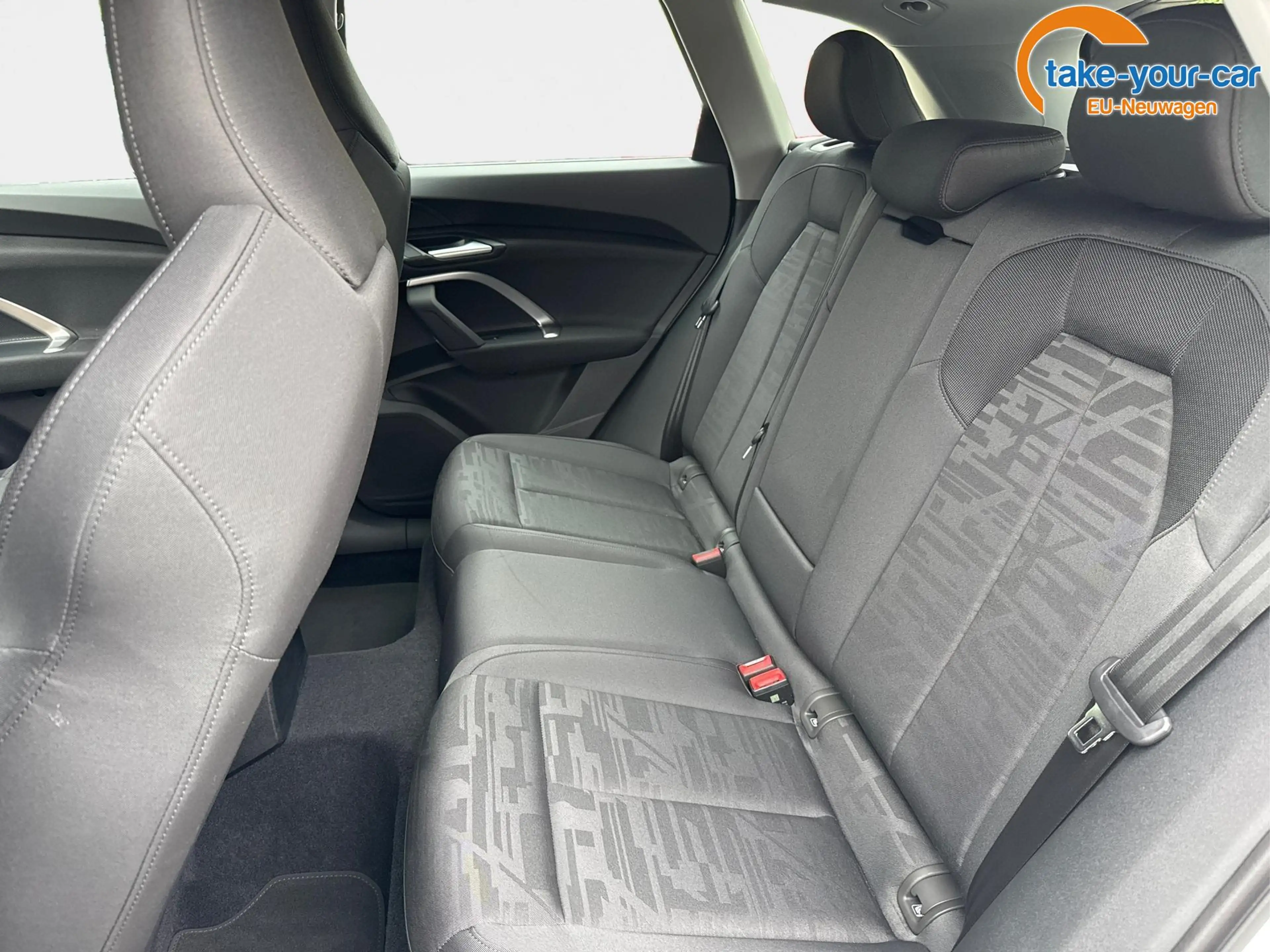 Audi Q5 QUATTRO+NAVI+KAMERA+AHK+SHZ+PDC+ACC TDI Quattro... — photo 18