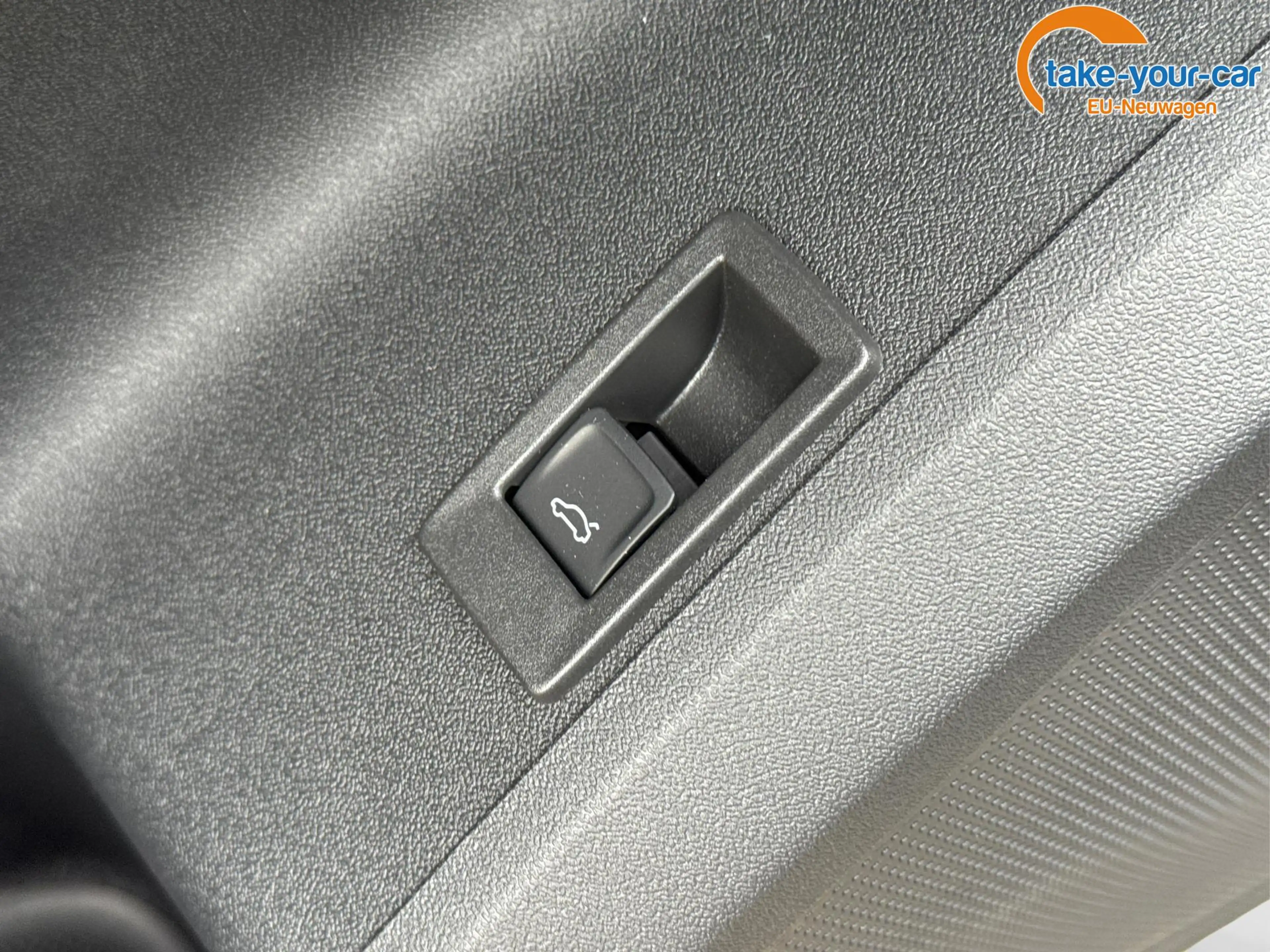Audi Q5 QUATTRO+NAVI+KAMERA+AHK+SHZ+PDC+ACC TDI Quattro... — photo 21