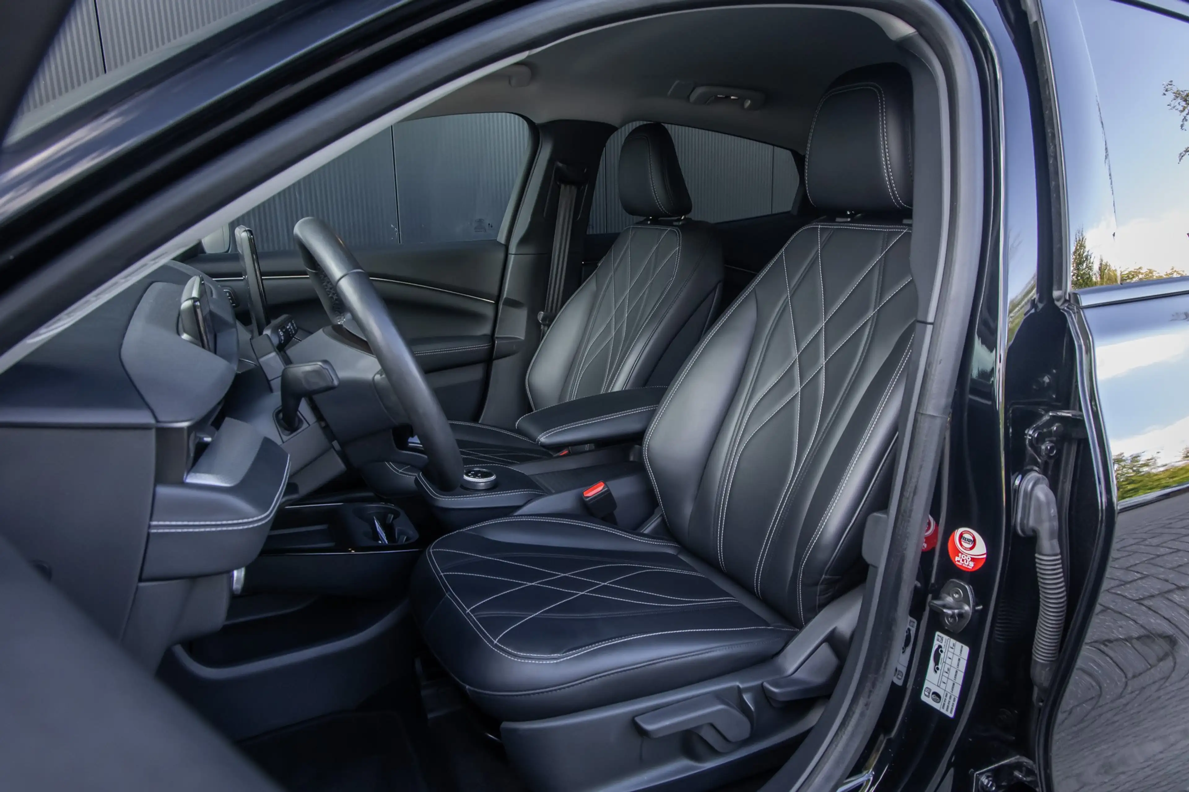 Ford Mustang Mach-E RWD 75 kWh | 360-camera | B&O Audio | Leder | Tech — photo 4