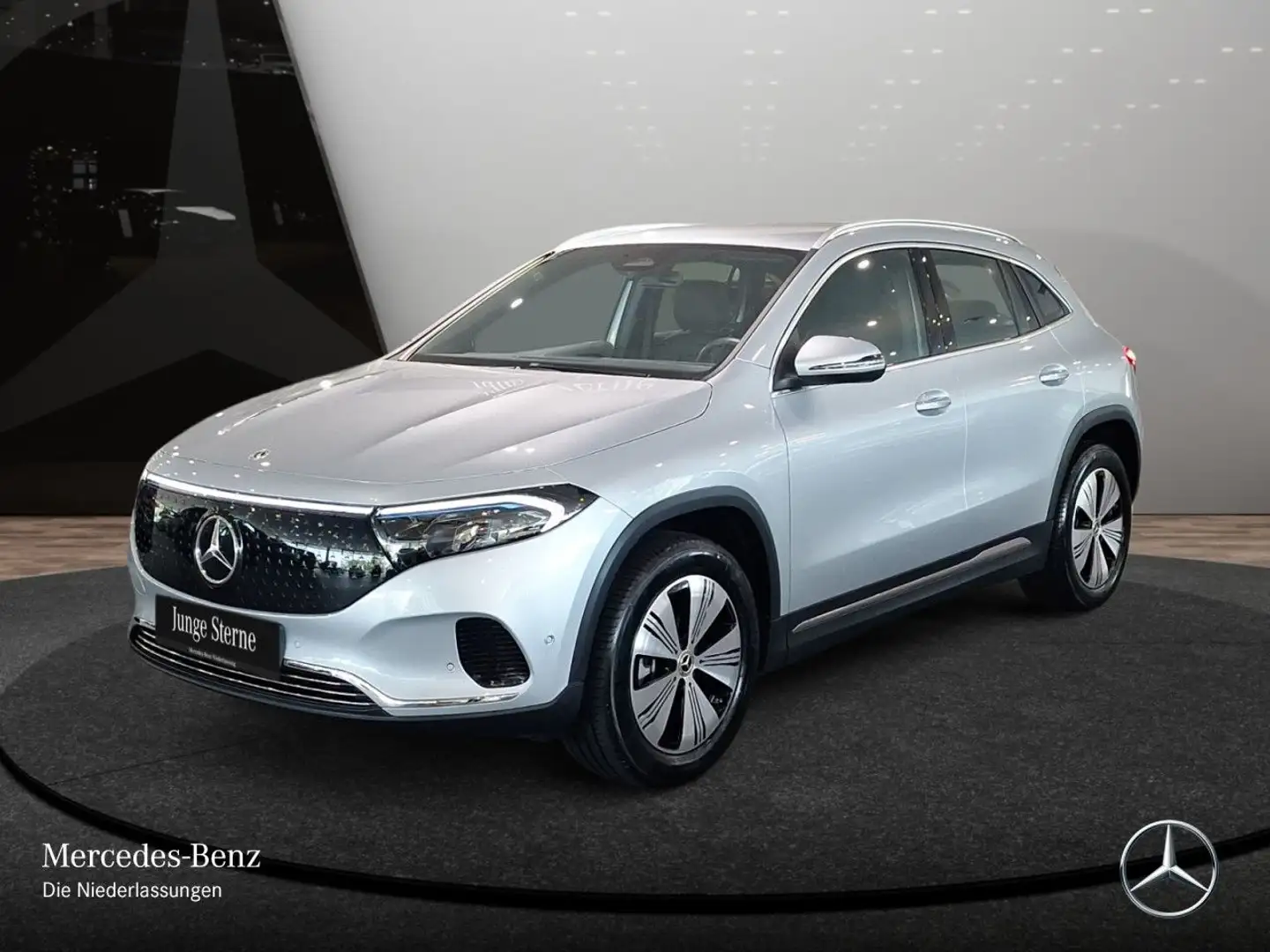 Mercedes-Benz EQA 300 4M PROG+ADVANCED+KAMERA+SPUR Silber - 2