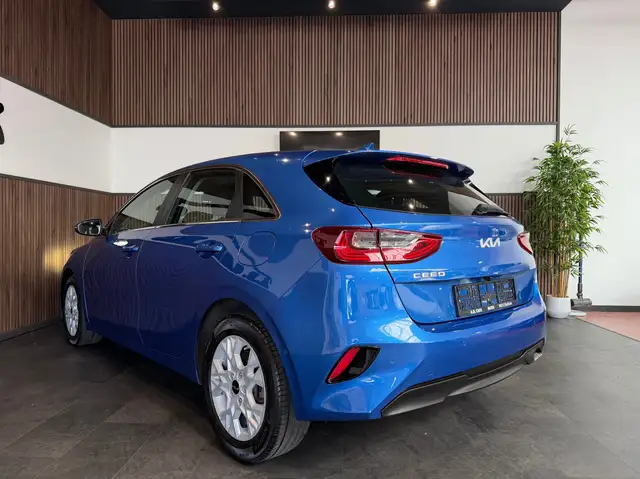 Kia Ceed view 4