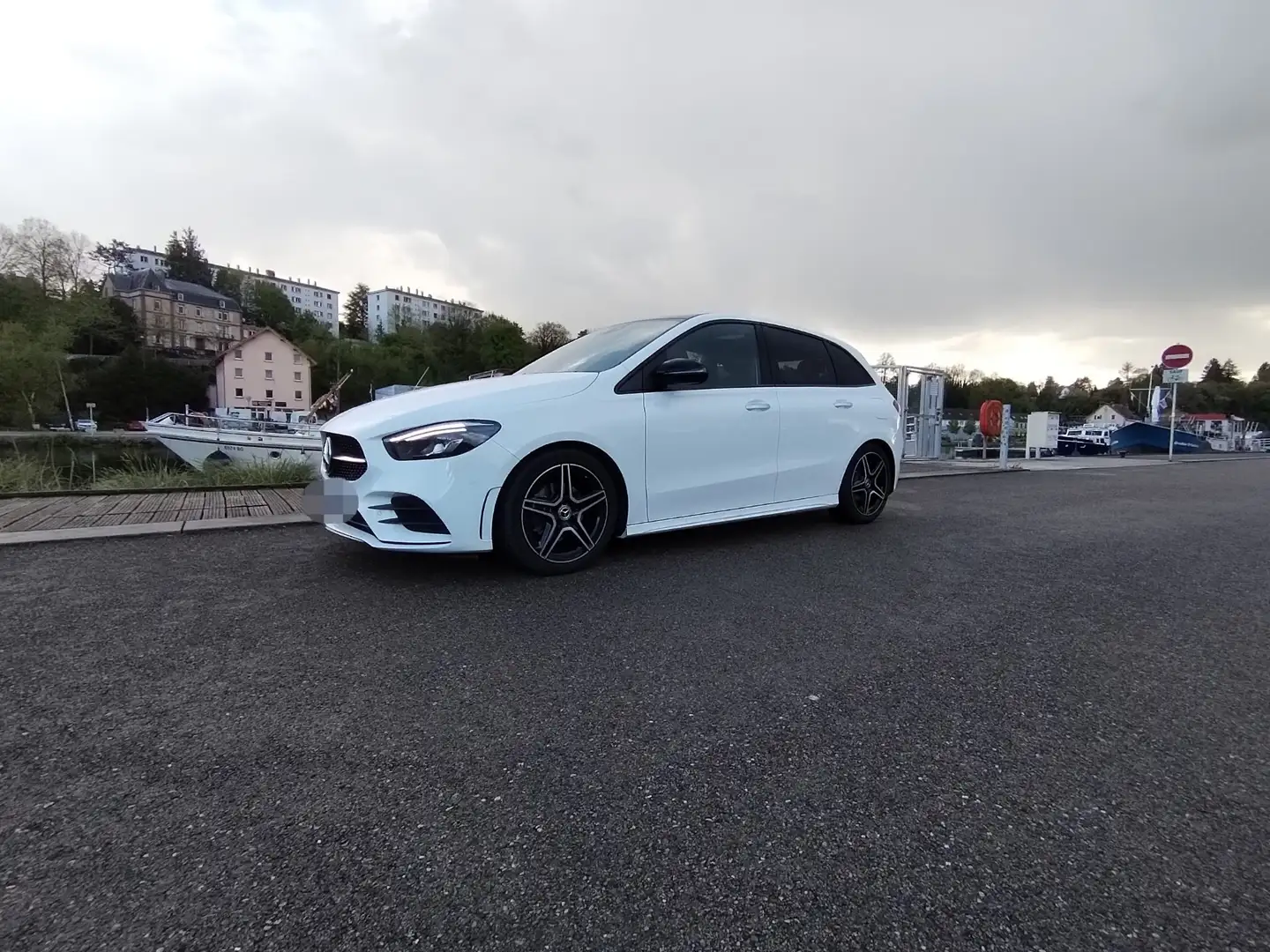 Mercedes-Benz B 180 Classe d 8G-DCT AMG Line Edition - 1