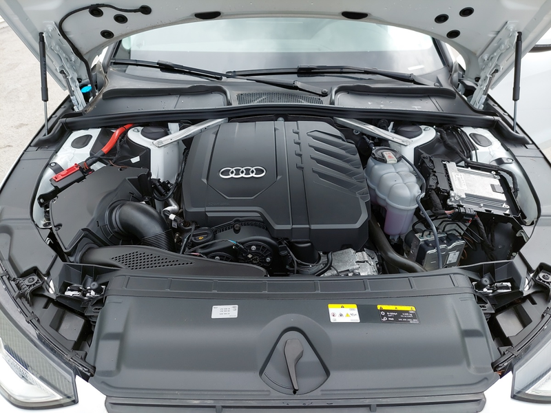 Audi A4 35 TFSI S-line S-tronic — photo 18