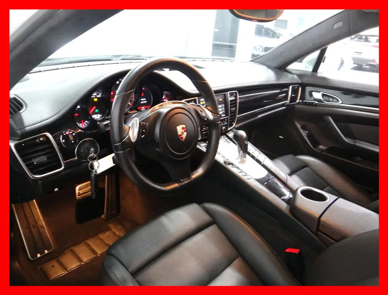 Porsche Panamera снимка Porsche Panamera