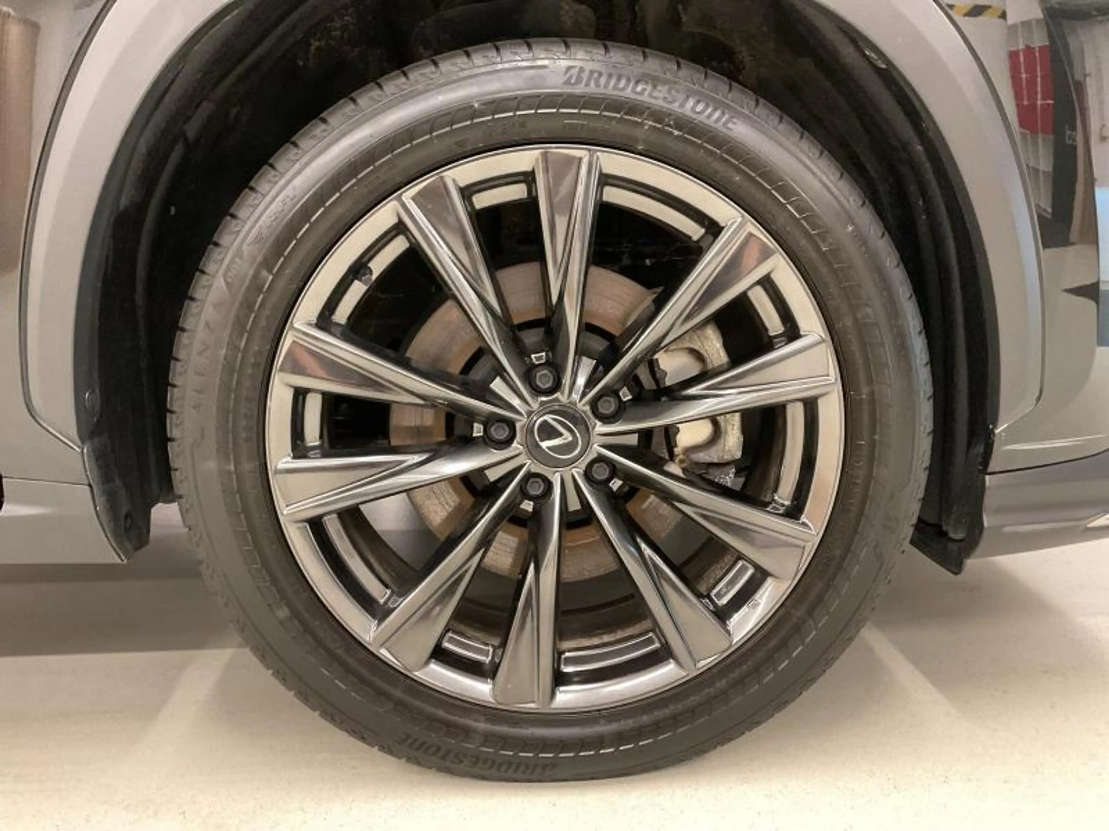 Lexus NX 450h+ F-SPORT LINE + T.O — photo 8