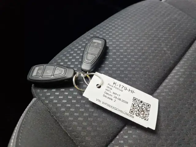 Ford Focus view 14