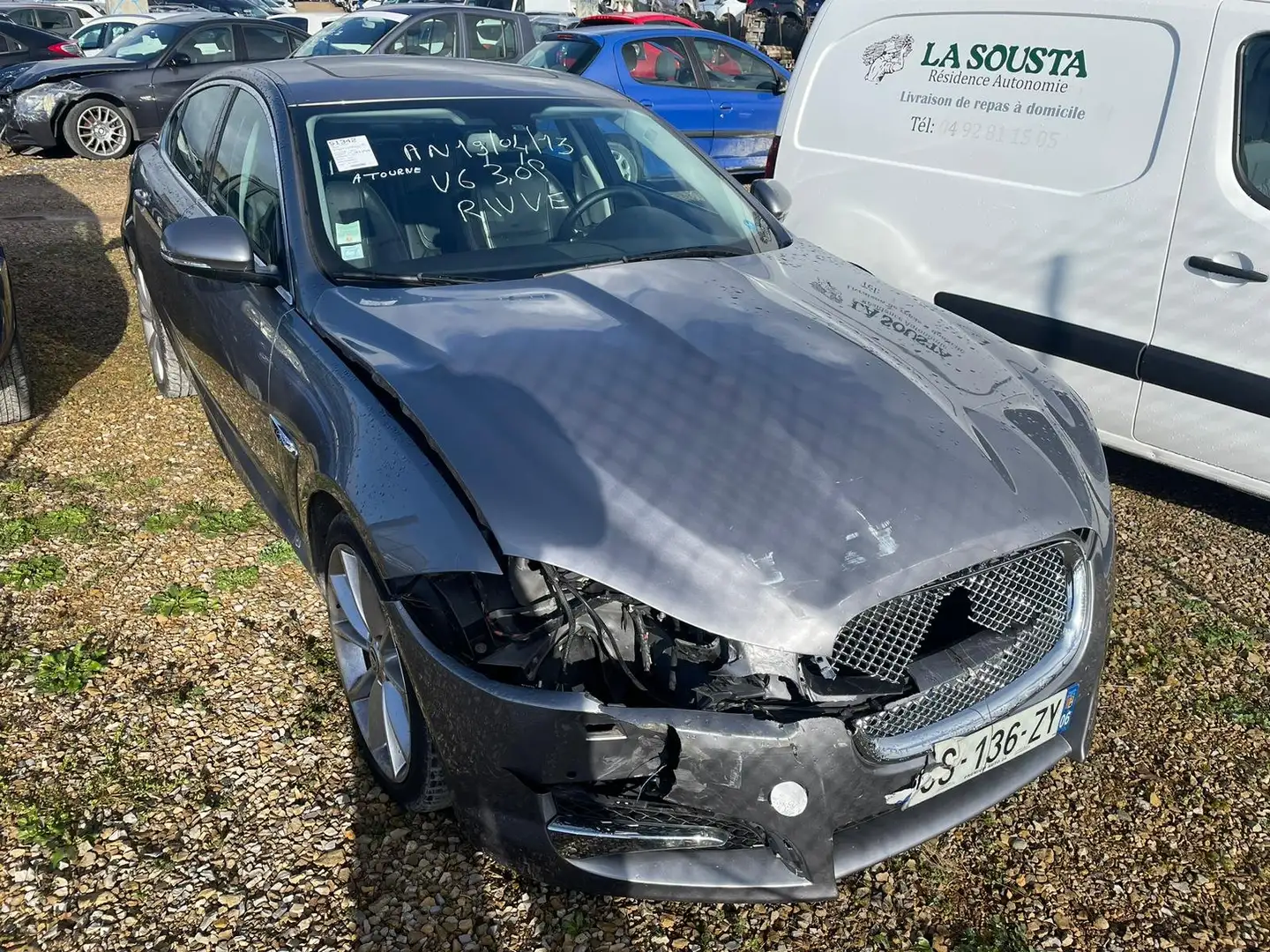 Jaguar XE 3.0D 240 / CS136 Gris - 1