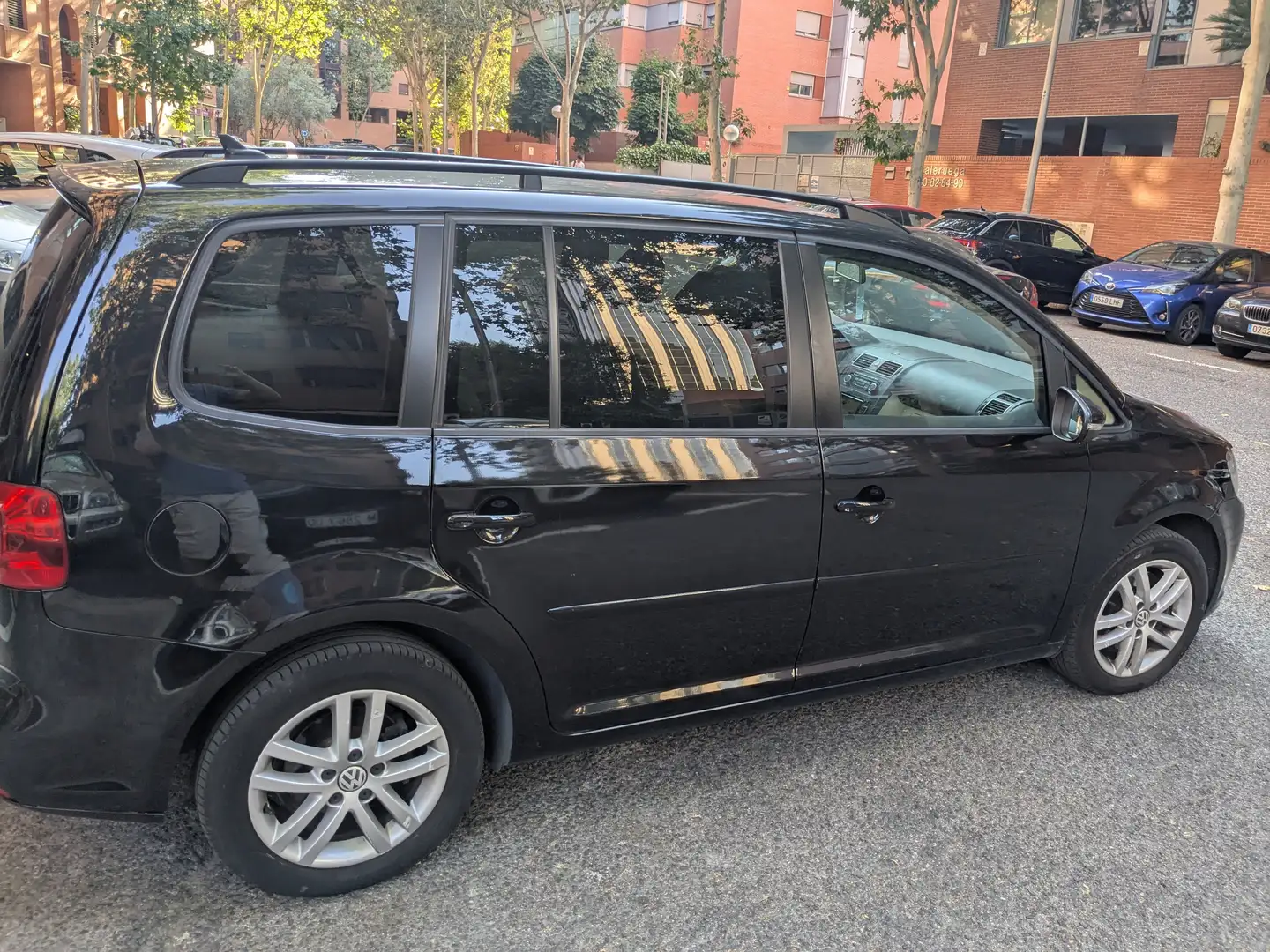 Volkswagen Touran Touran 2.0TDI Advance Advance Negro - 2