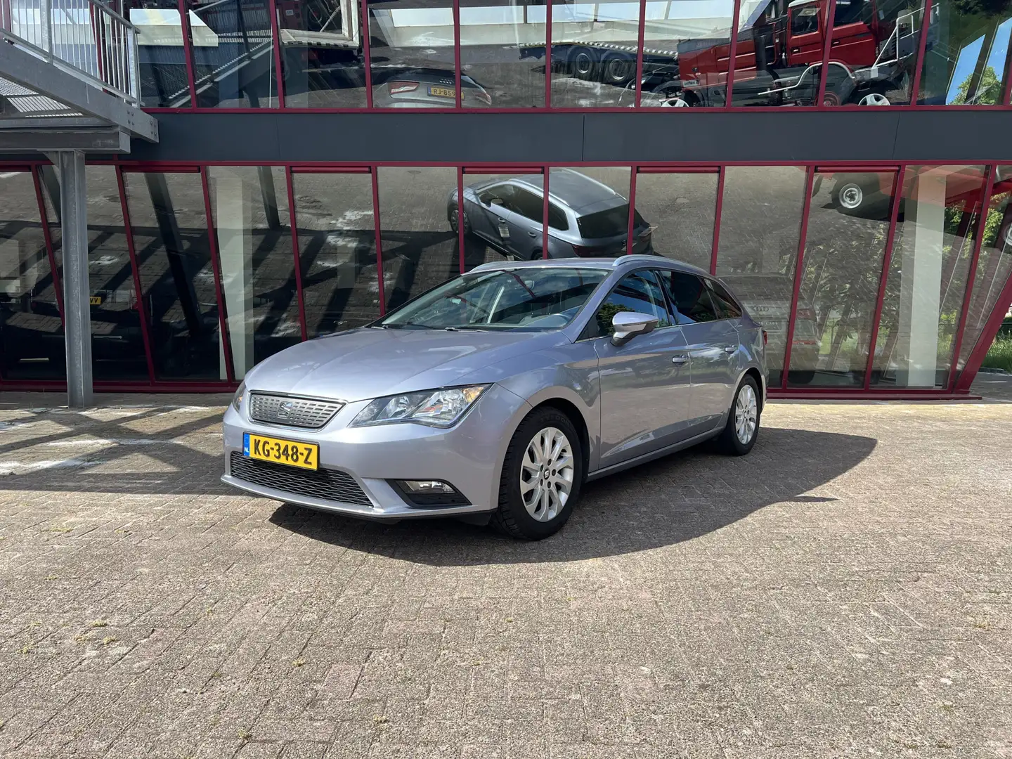 SEAT Leon ST 1.0 EcoTSI Style Connect Gris - 1
