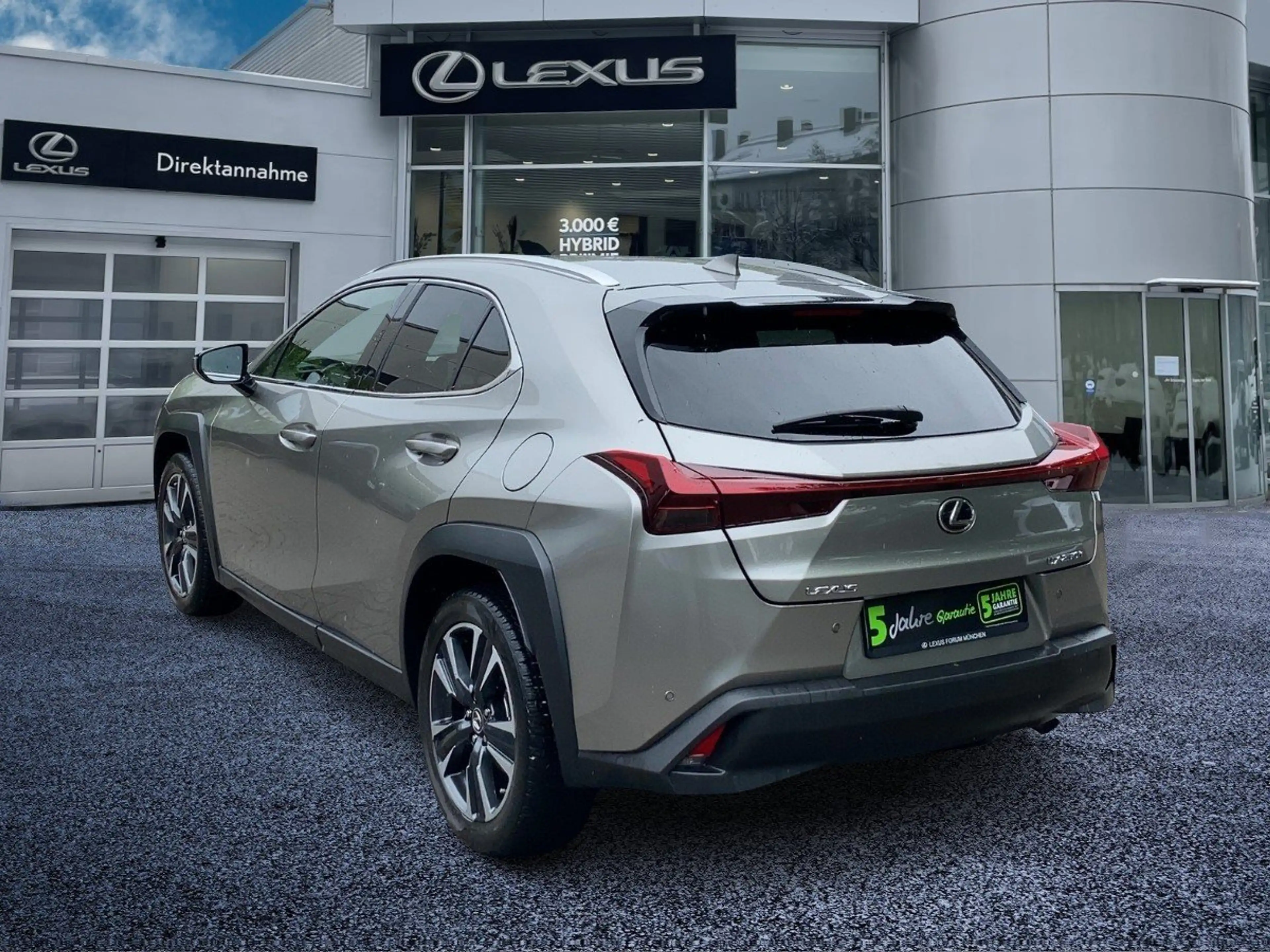 Lexus UX 250h UX 250 h Style Edition zuverlässiger Crossover — photo 4