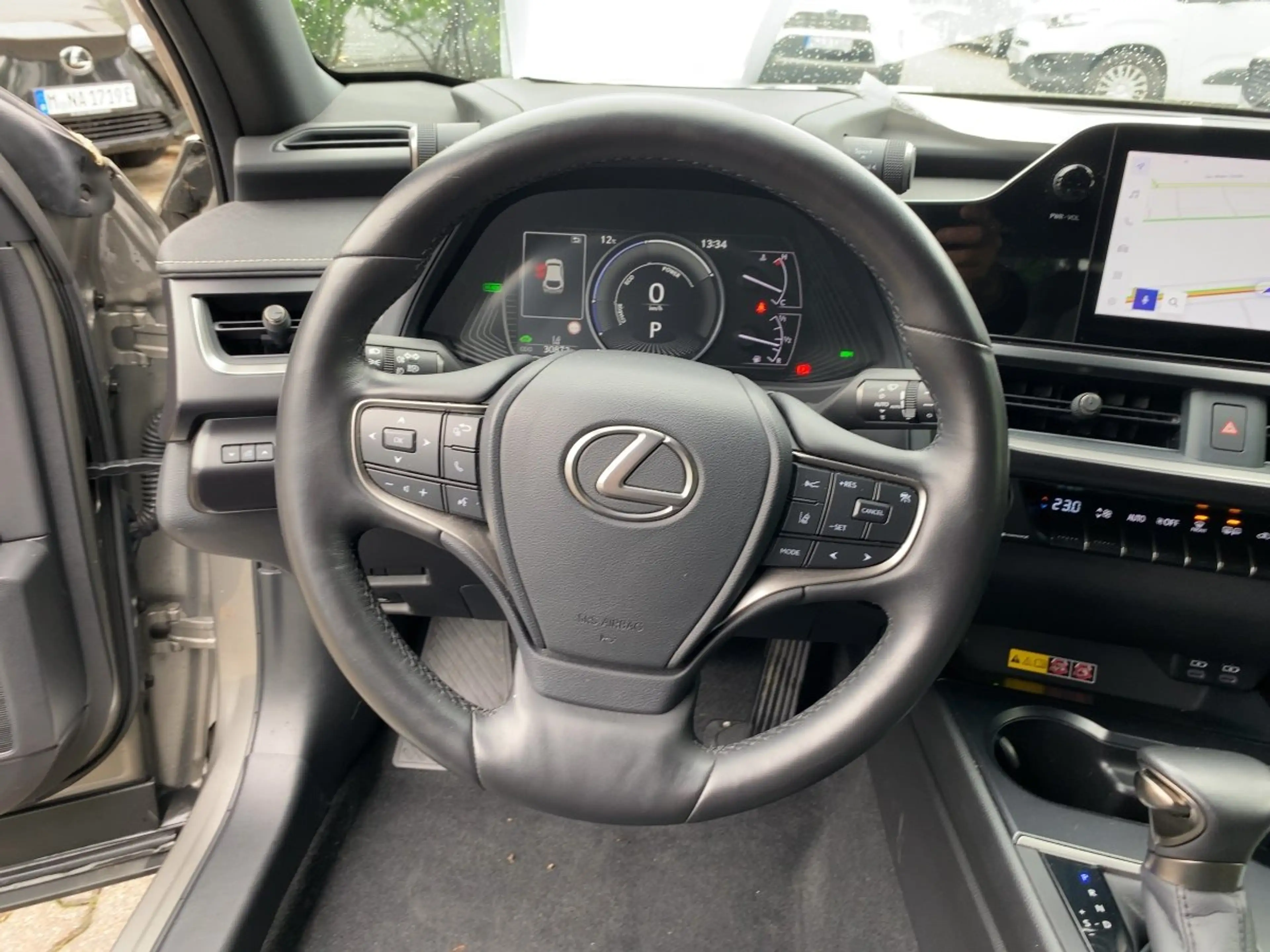 Lexus UX 250h UX 250 h Style Edition zuverlässiger Crossover — photo 14