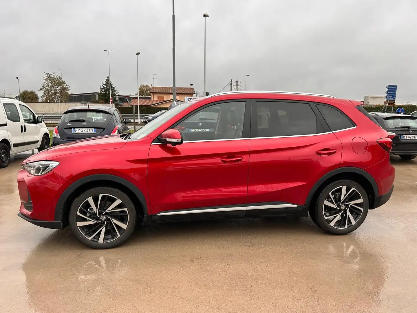 MG ZS ZS Hybrid Luxury Rosso - 2