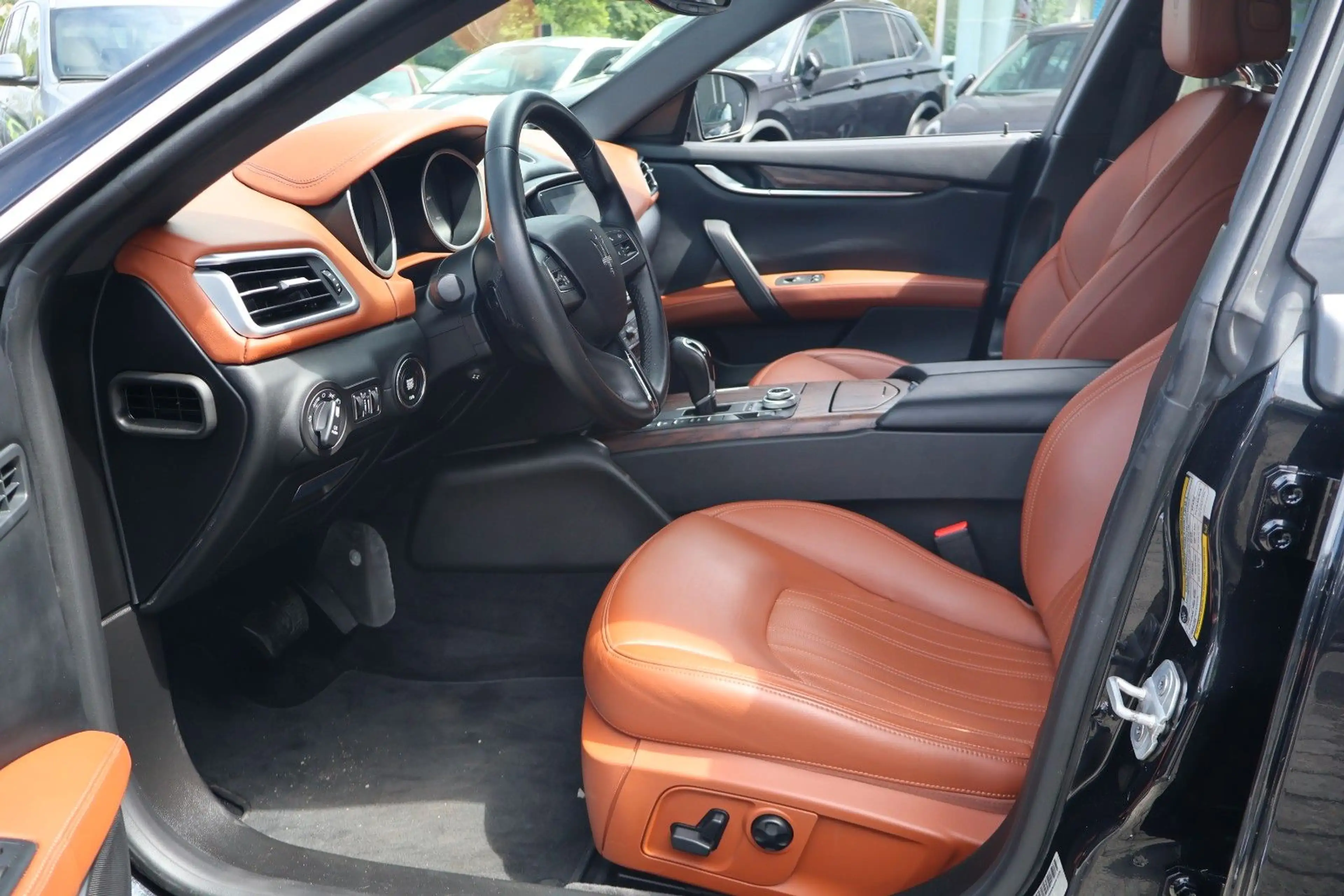 Maserati Ghibli S Q4 V6 3.0L TROFEO OPTIK/CARPLAY/H&K/RFK — photo 13