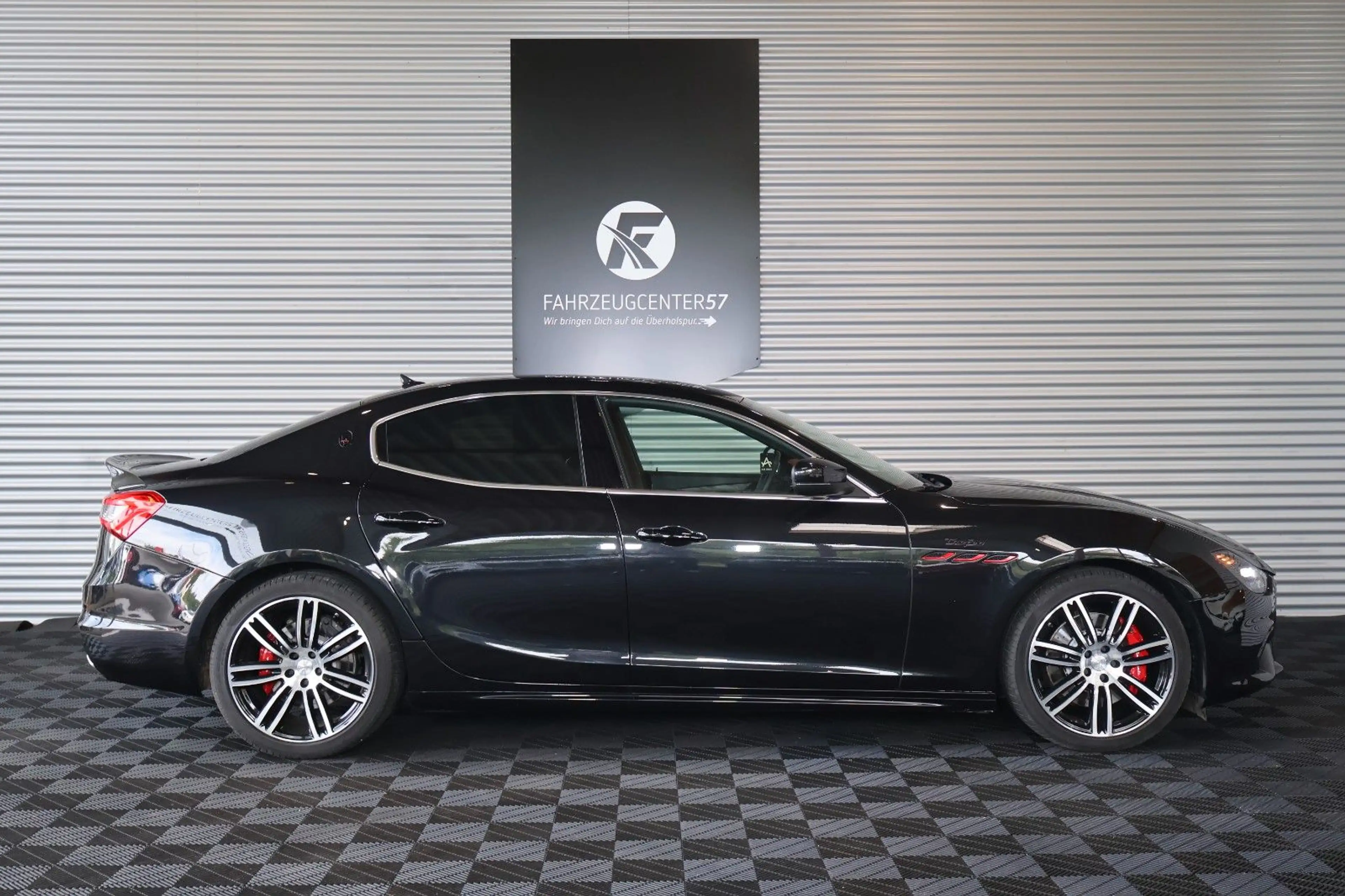 Maserati Ghibli S Q4 V6 3.0L TROFEO OPTIK/CARPLAY/H&K/RFK — photo 5