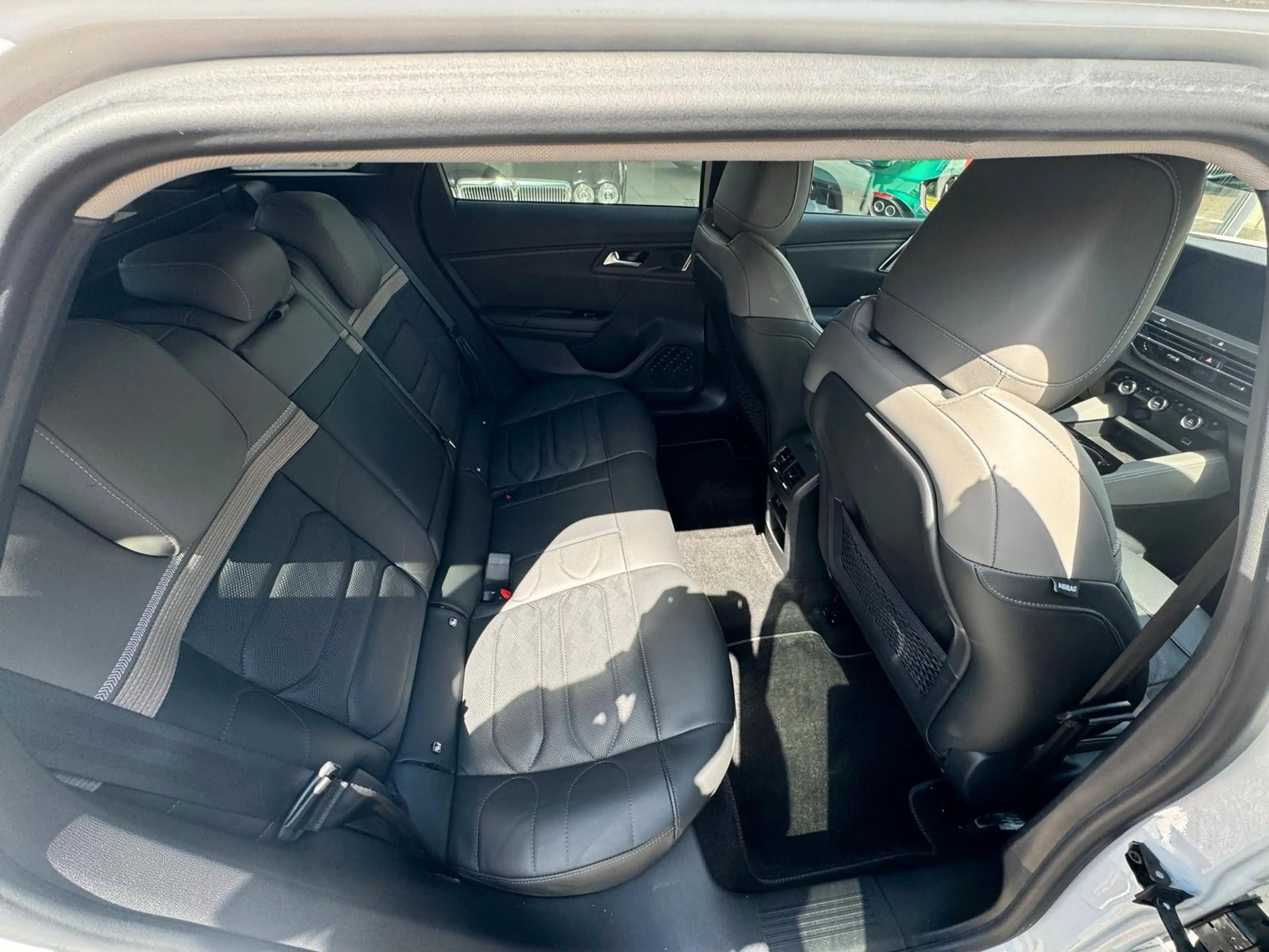 Citroen C5 X Shine Pack Hybrid — photo 13