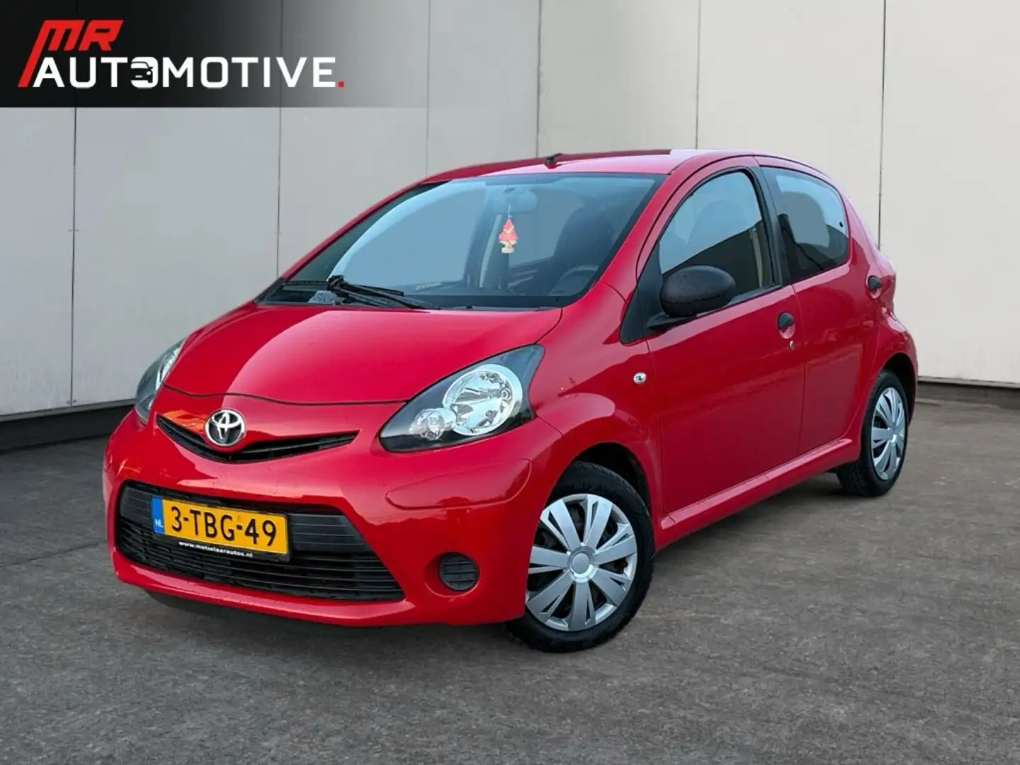 Toyota Aygo 1.0 VVTI - 5 deurs, Airco, Nieuwe APK, Elek. pakke Rojo - 1