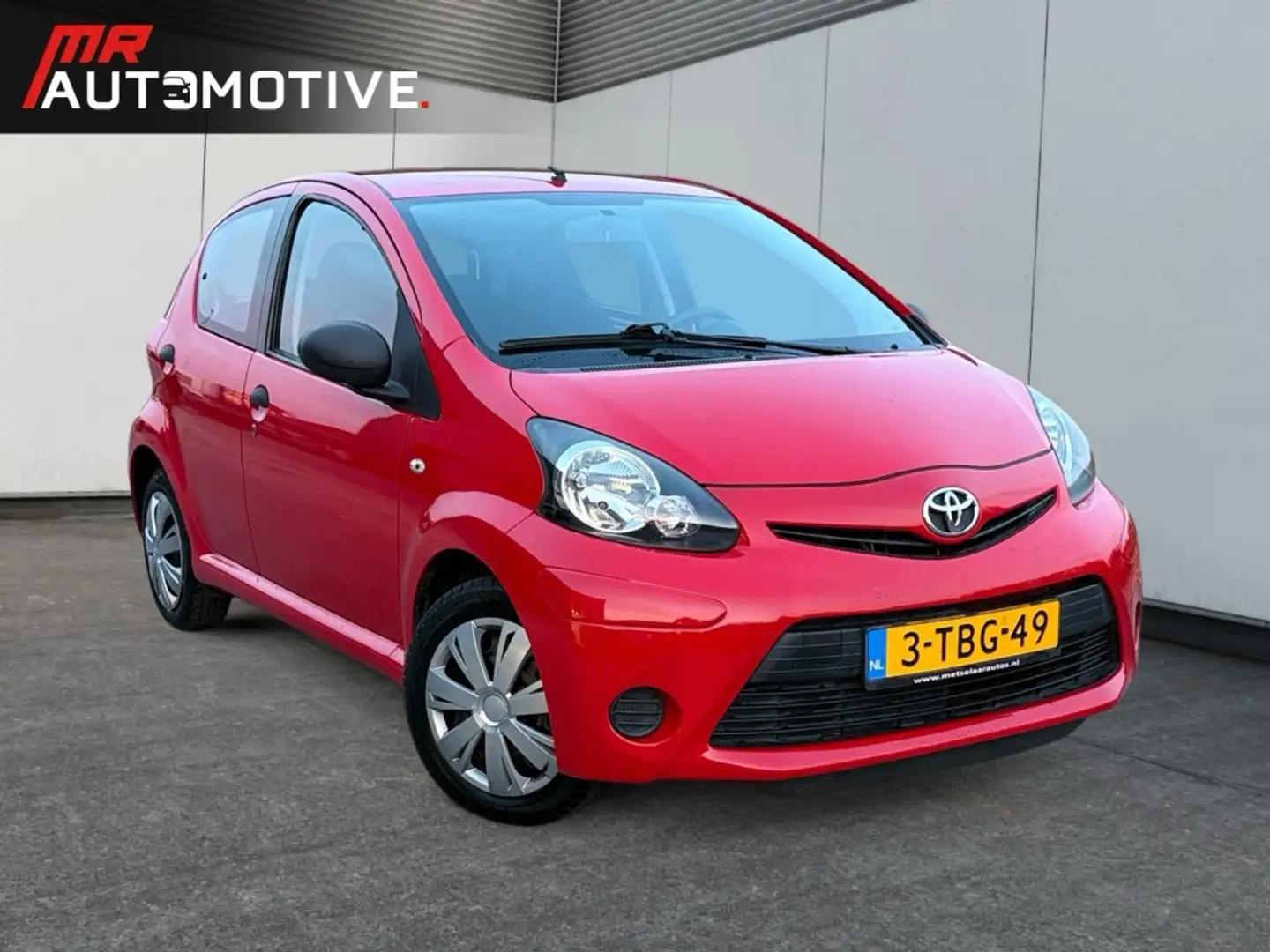 Toyota Aygo 1.0 VVTI - 5 deurs, Airco, Nieuwe APK, Elek. pakke Rojo - 2