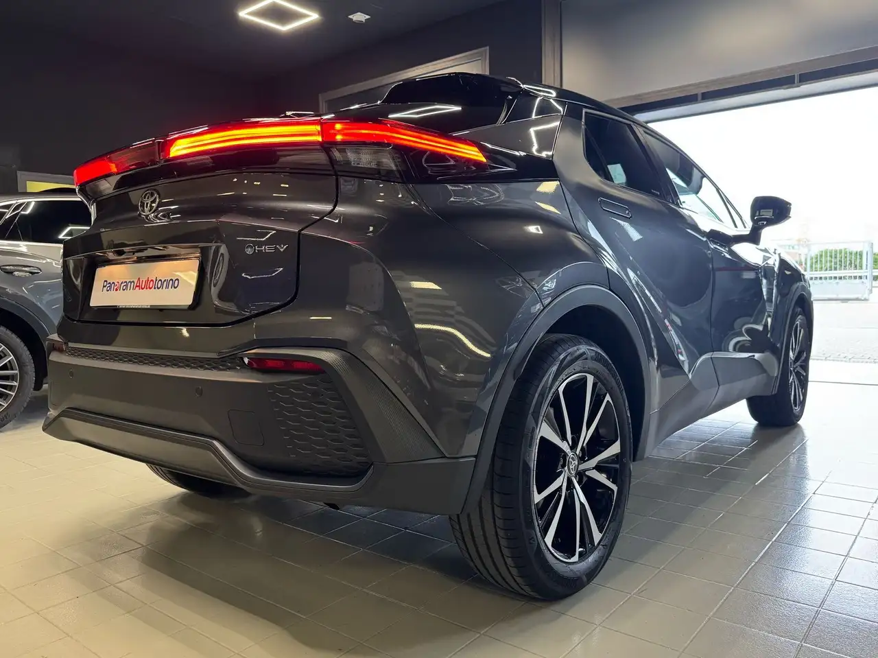 Toyota C-HR 1.8 HV Trend, миниатюра 6