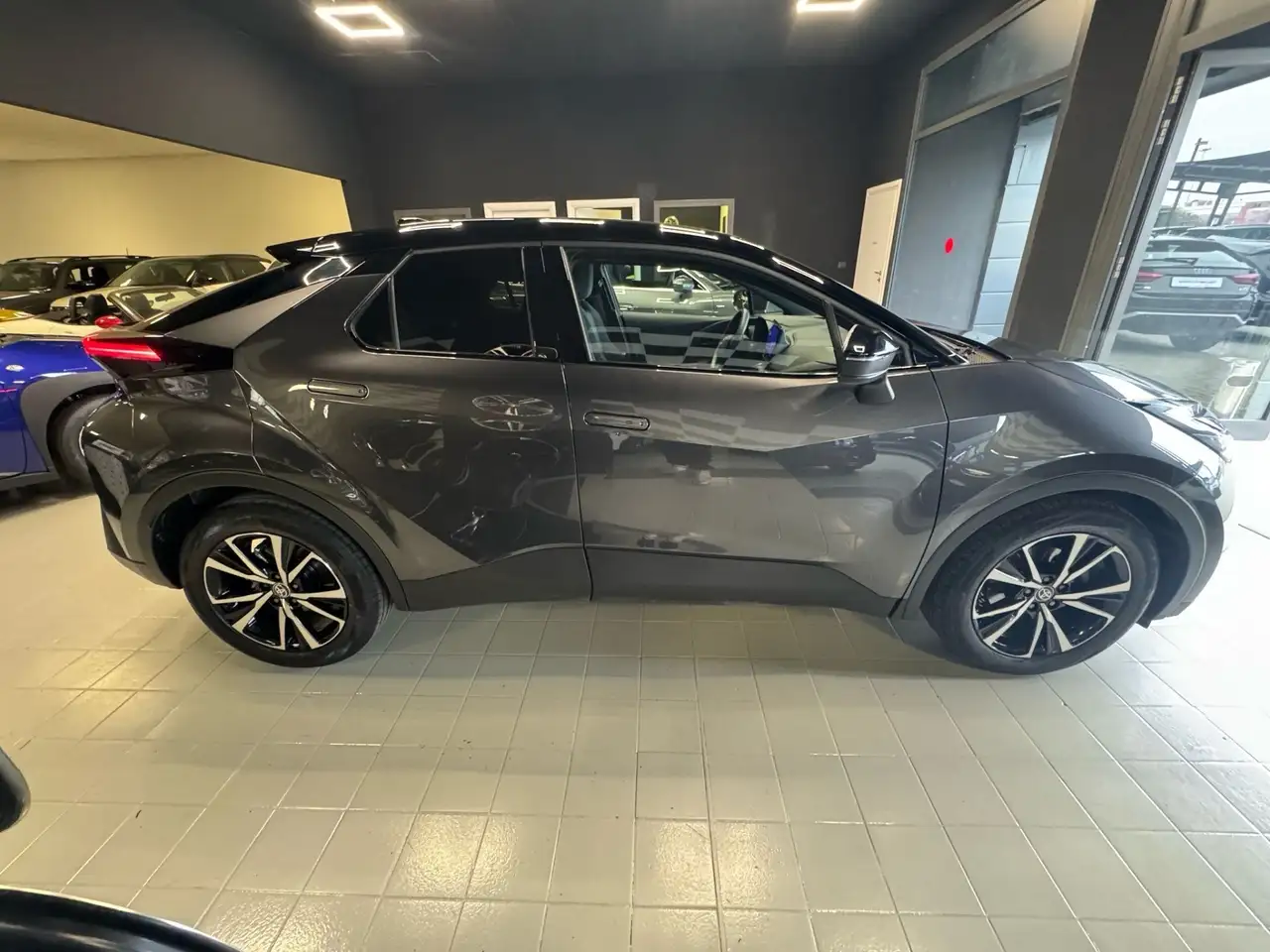 Toyota C-HR 1.8 HV Trend, миниатюра 5