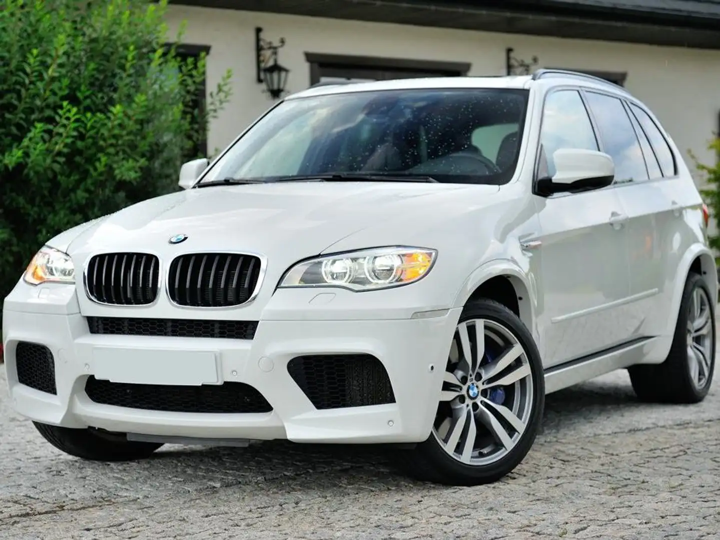 BMW X5 M X5 M White - 1