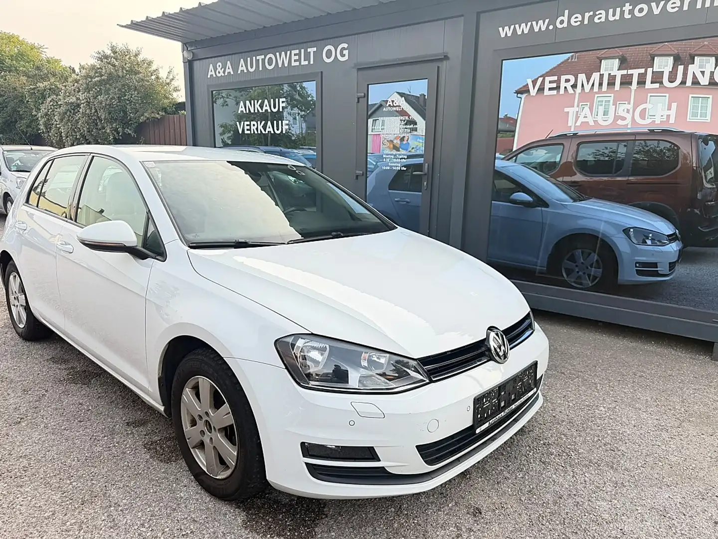 Volkswagen Golf 1,6 BMT TDI *AHK*RFK* Weiß - 1