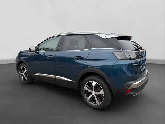 Peugeot 3008 view 3