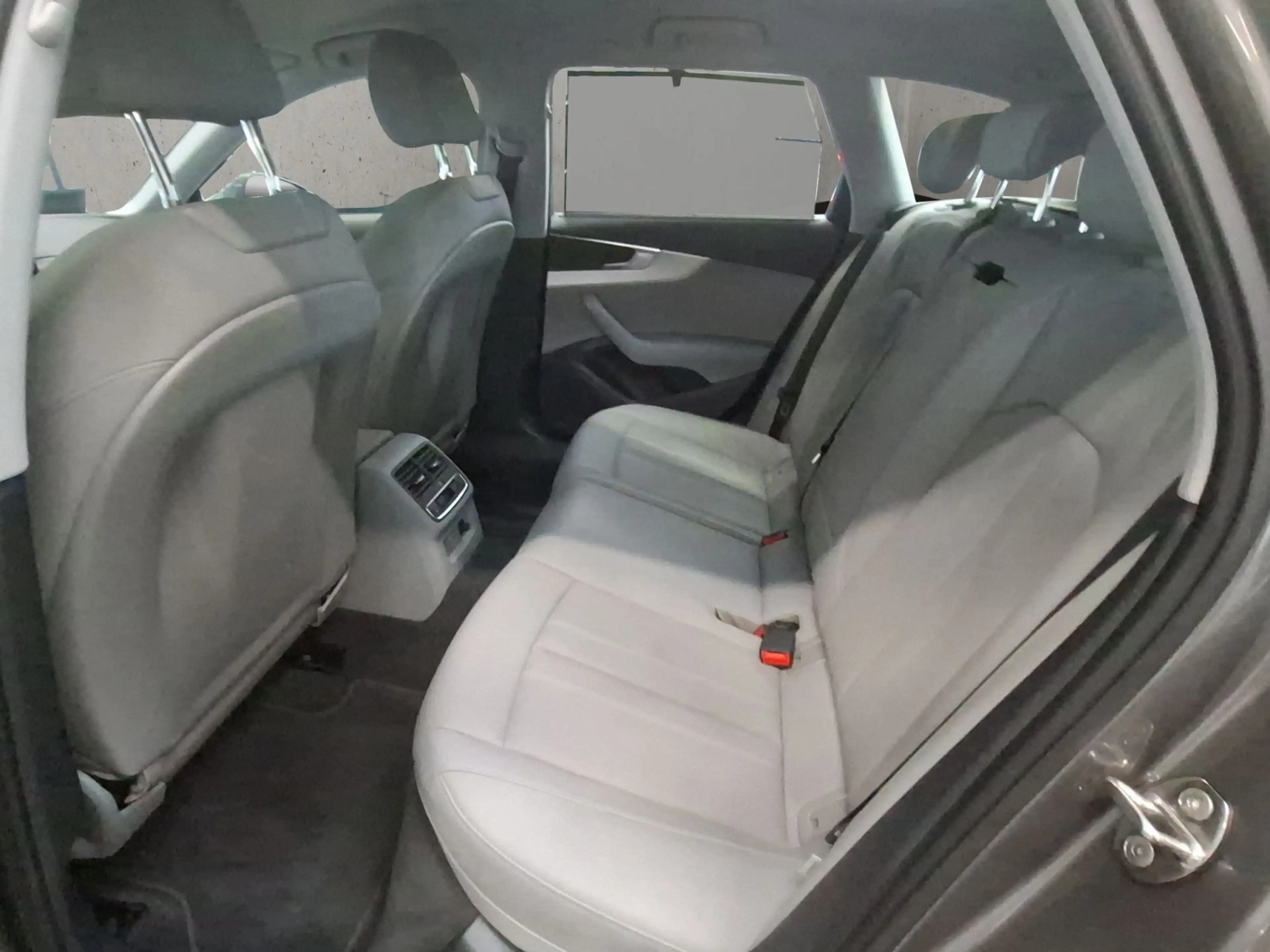 Audi A4 30 TDI 100(136) kW(PS) S tronic — photo 13