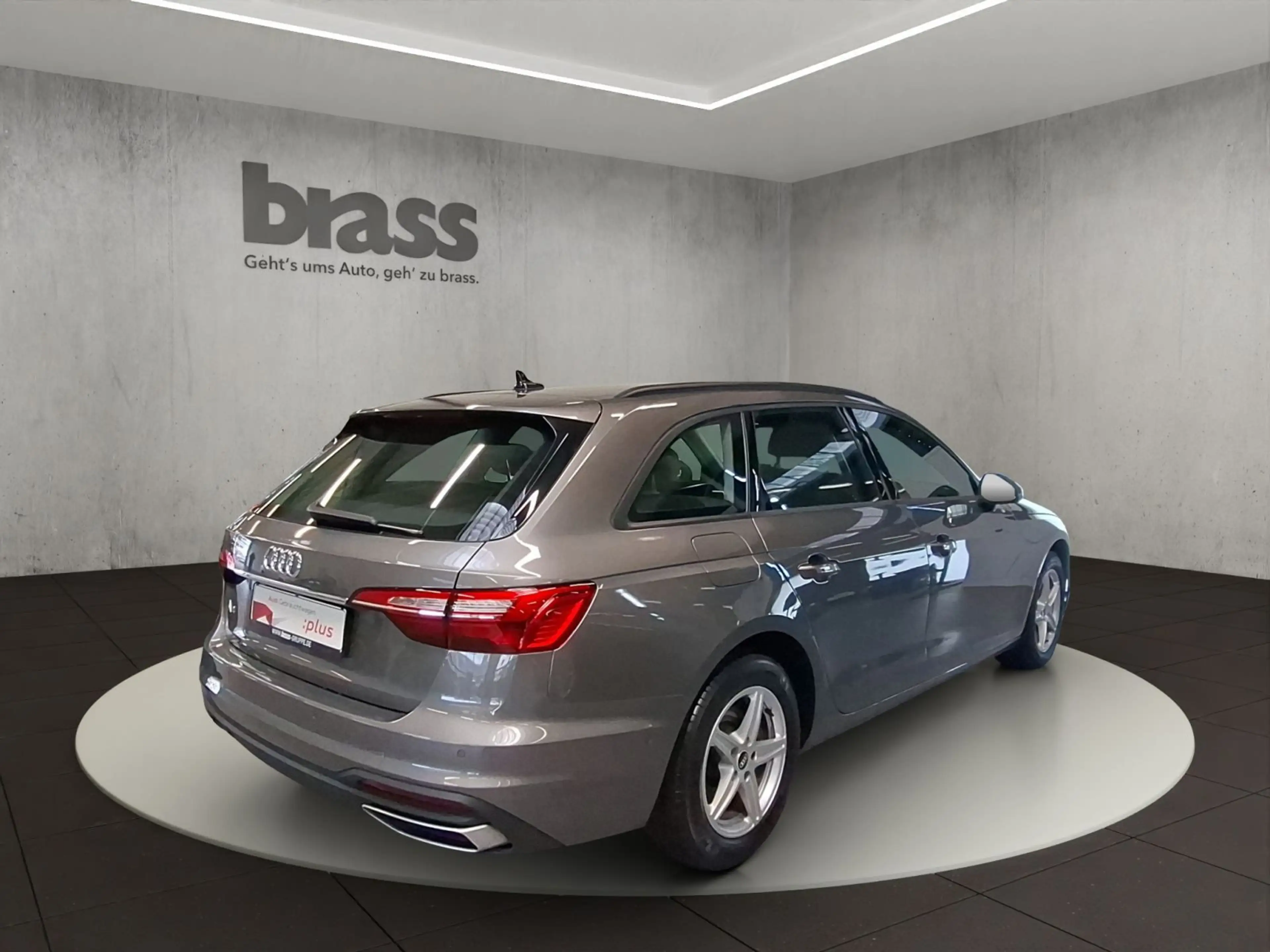 Audi A4 30 TDI 100(136) kW(PS) S tronic — photo 5