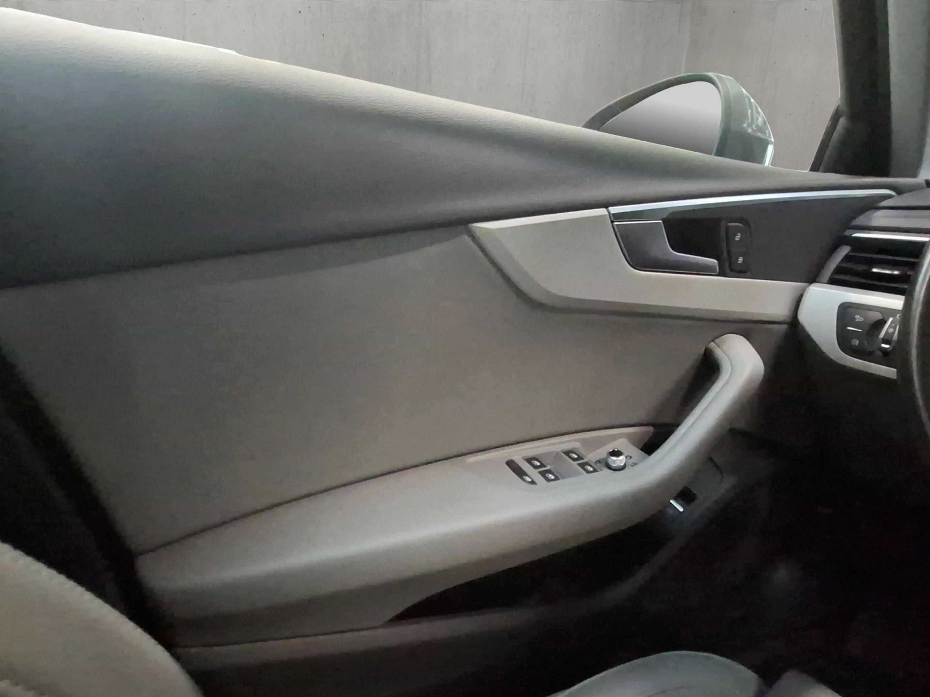Audi A4 30 TDI 100(136) kW(PS) S tronic — photo 12