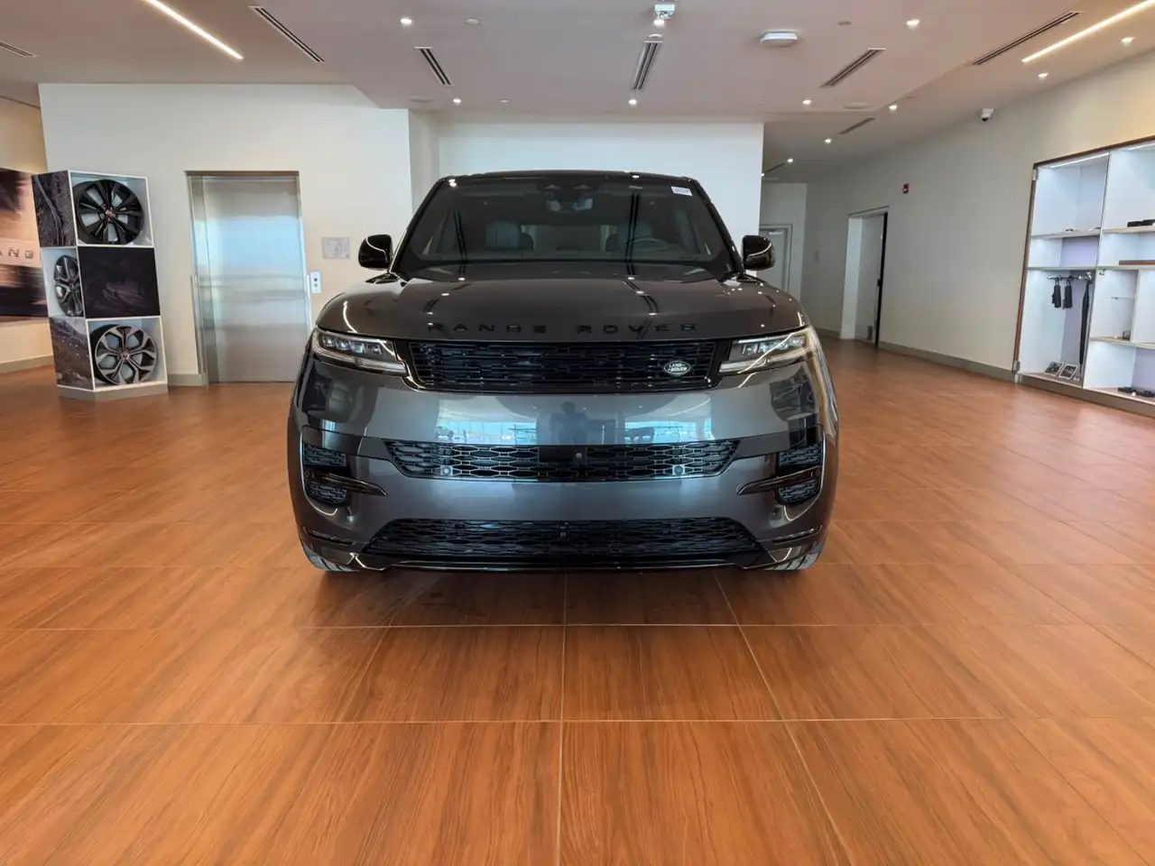 Land Rover Range Rover Sport снимка Land Rover Range Rover Sport