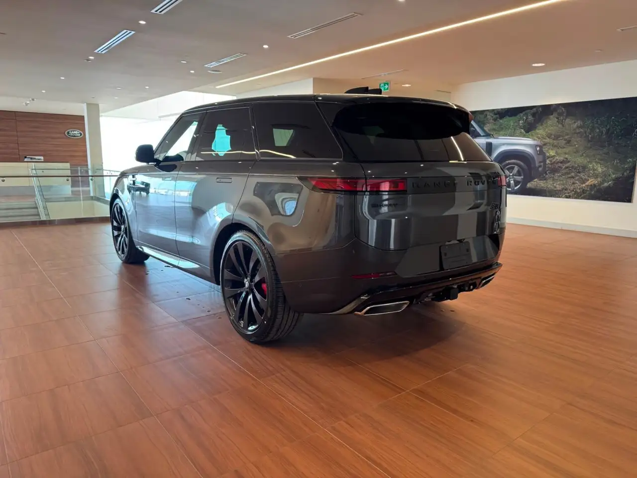 Land Rover Range Rover Sport снимка Land Rover Range Rover Sport