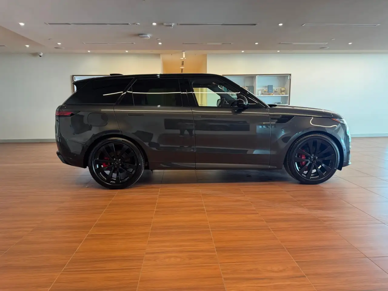 Land Rover Range Rover Sport снимка Land Rover Range Rover Sport
