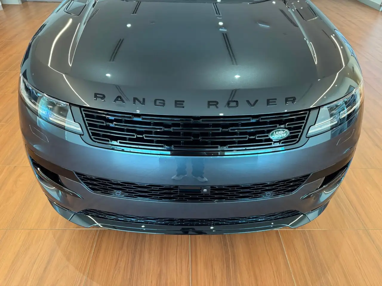 Land Rover Range Rover Sport снимка Land Rover Range Rover Sport