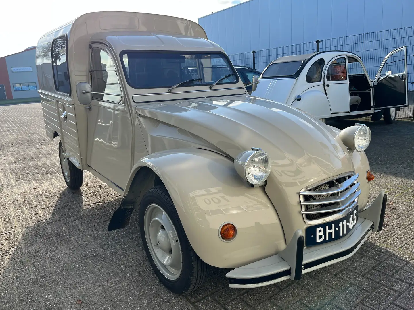 Citroen 2CV Besteleend AK400 bež - 1