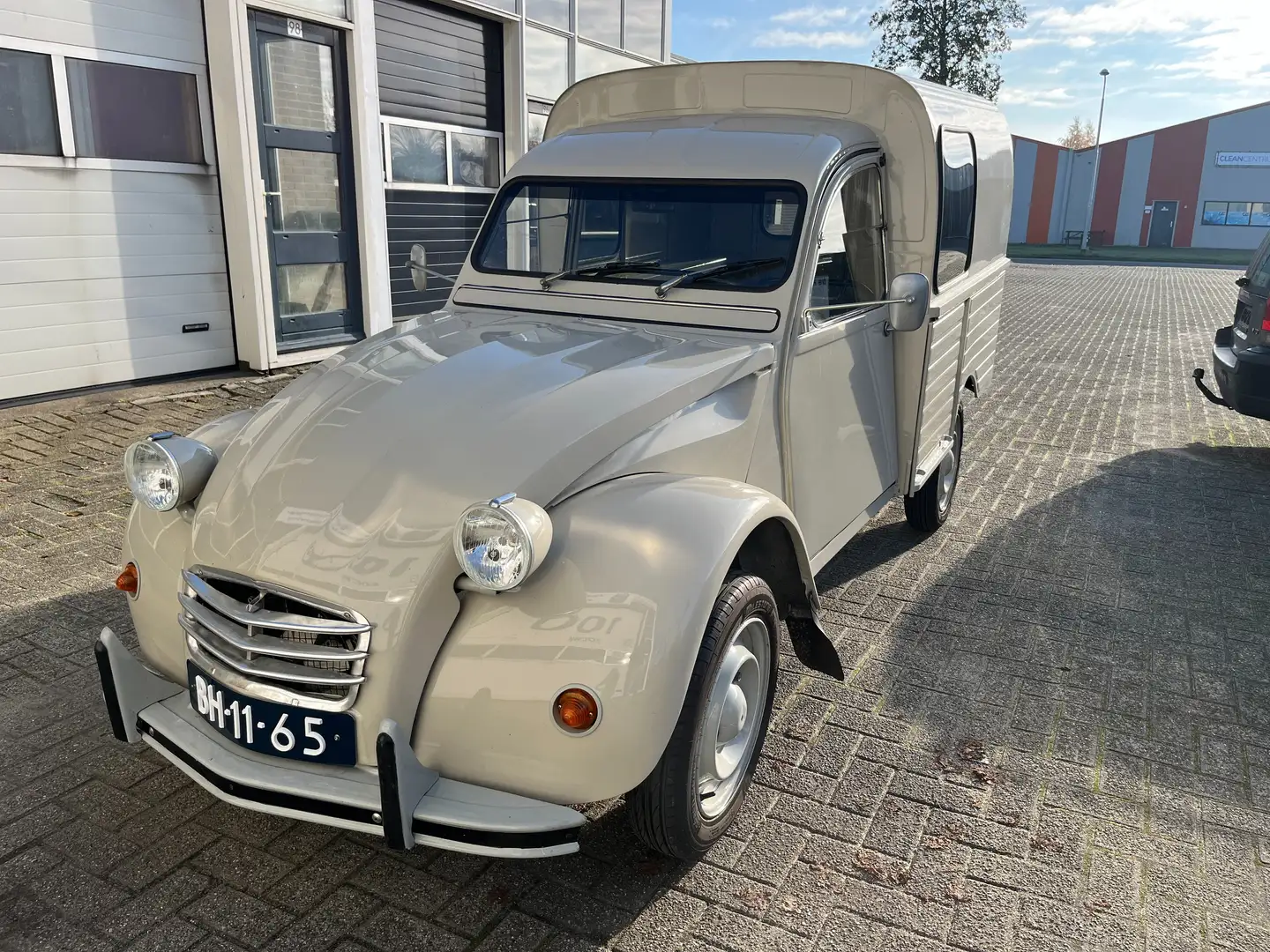 Citroen 2CV Besteleend AK400 bež - 2