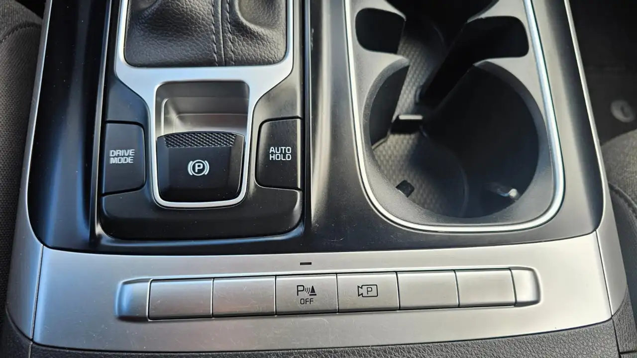 Kia Carnival снимка Kia Carnival