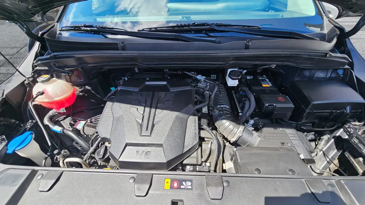 Kia Carnival снимка Kia Carnival