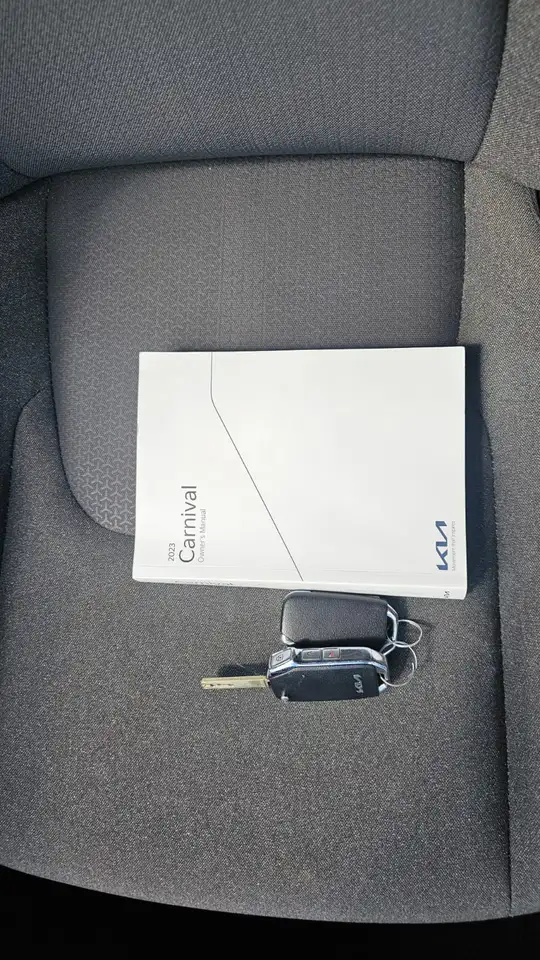Kia Carnival снимка Kia Carnival