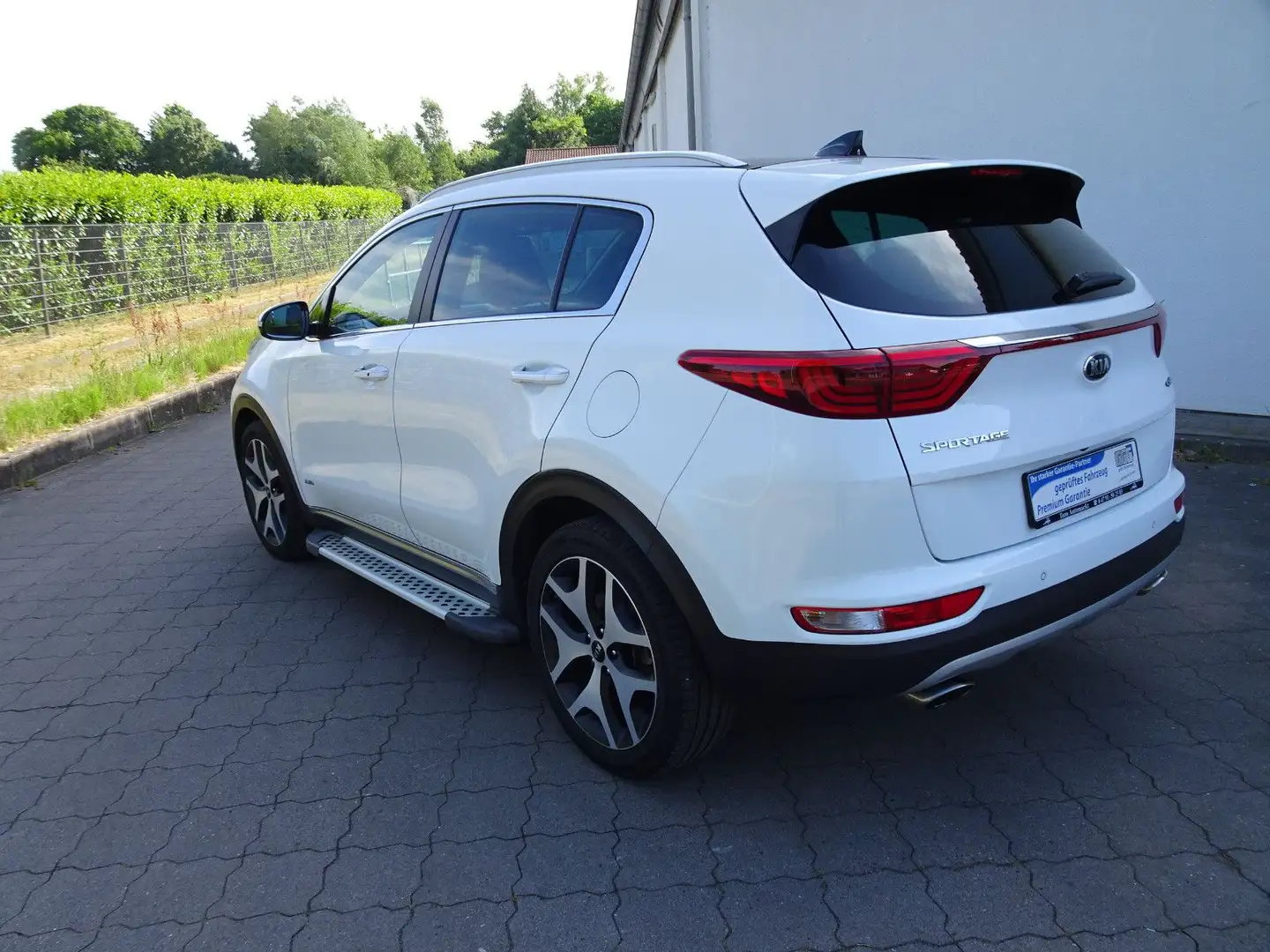 Kia Sportage 1.6 T-GDI AWD GT line / 1-Hand / Leder Weiß - 2