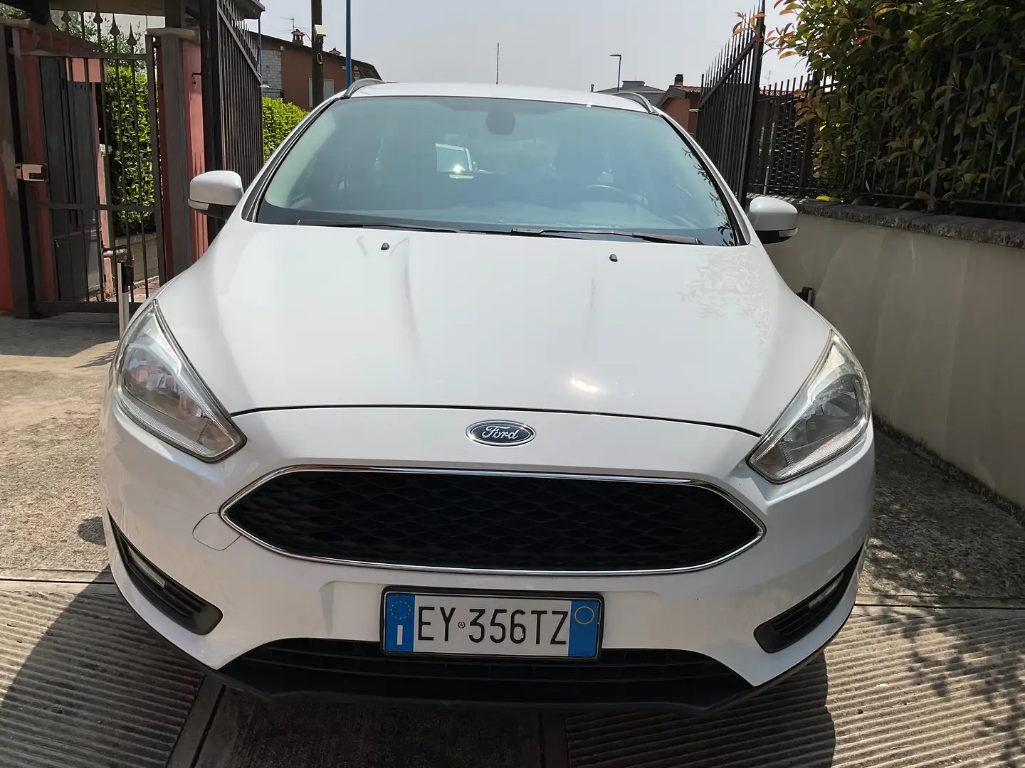 Ford Focus Focus IV 2015 SW SW 1.5 tdci Business s Bianco - 1