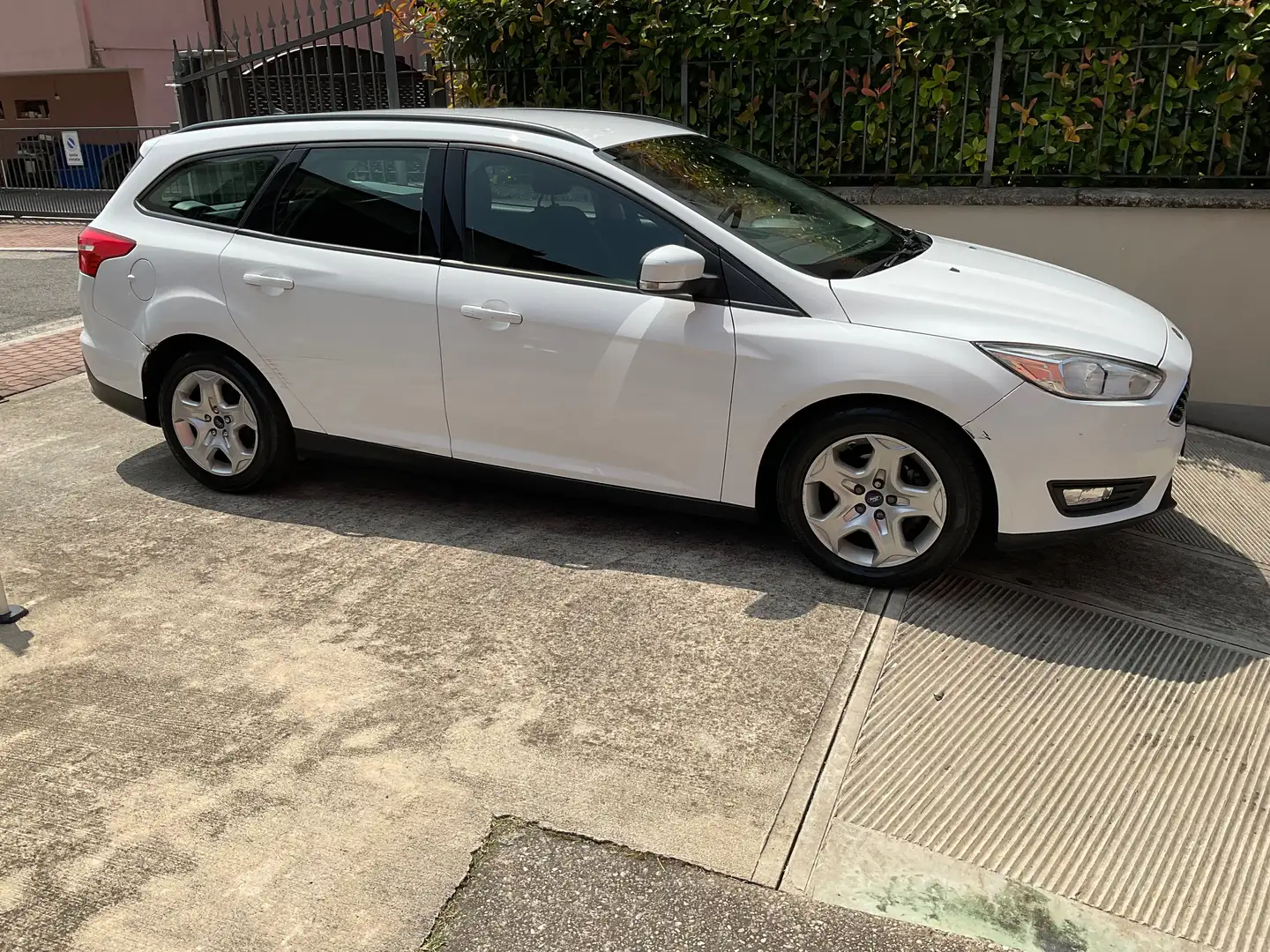 Ford Focus Focus IV 2015 SW SW 1.5 tdci Business s Bianco - 2